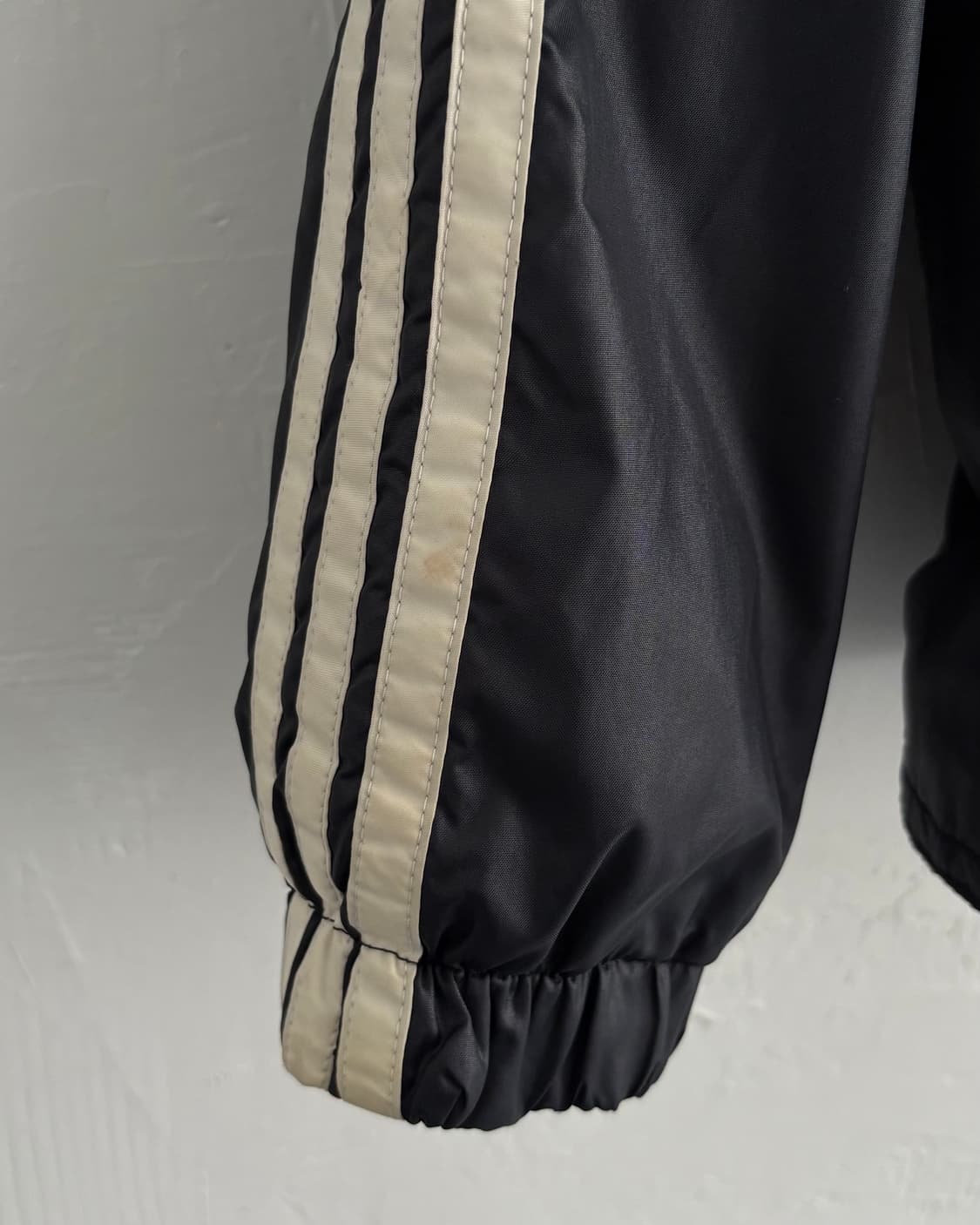 Adidas 아디다스 80’s 파이어버드 와펜 후디드 유광 바람막이 자켓 상품이미지9