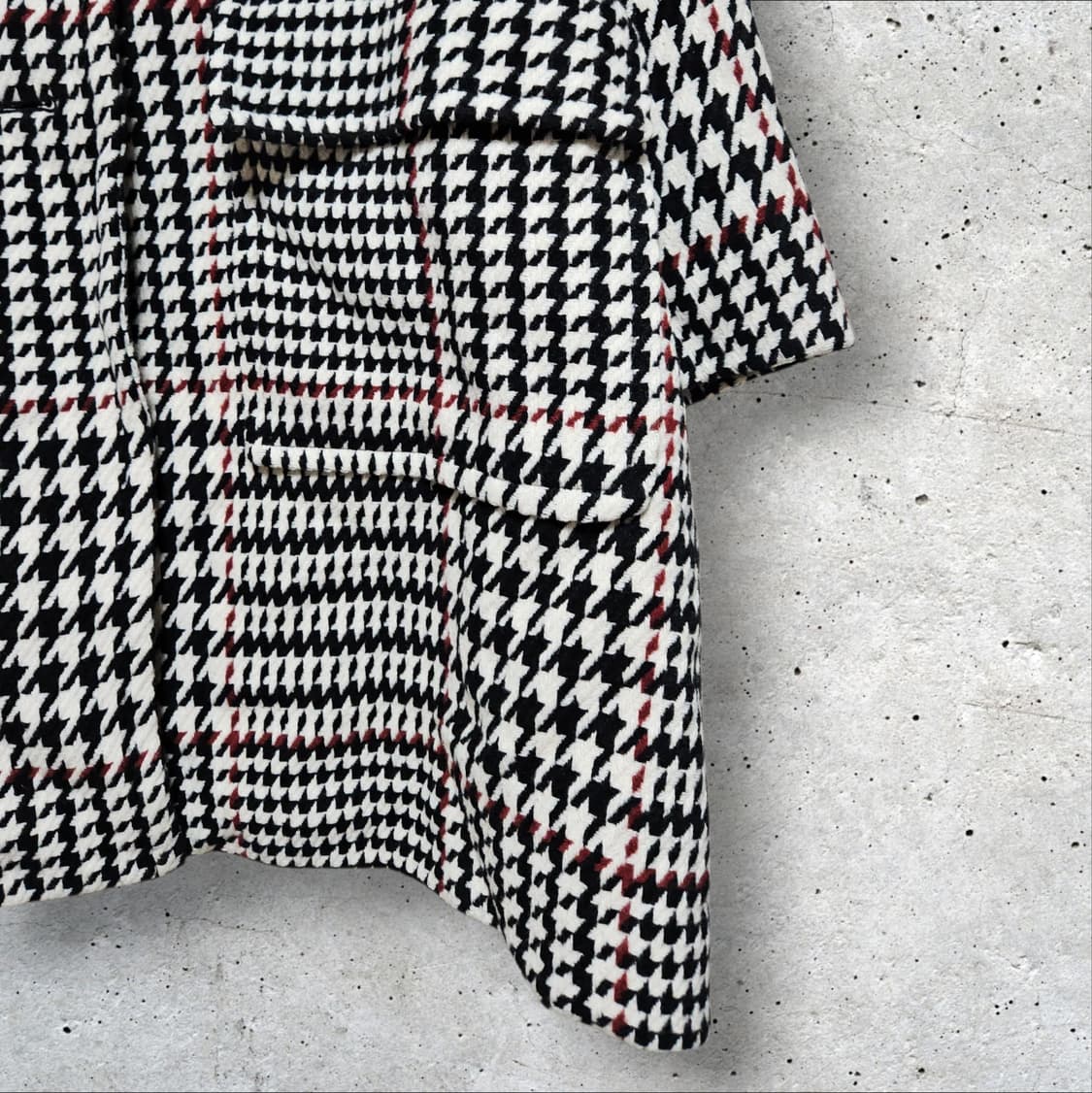 칼라거펠트 하운드투스 체크 패턴 루즈핏 하프 코트 (100/L) 상품이미지5