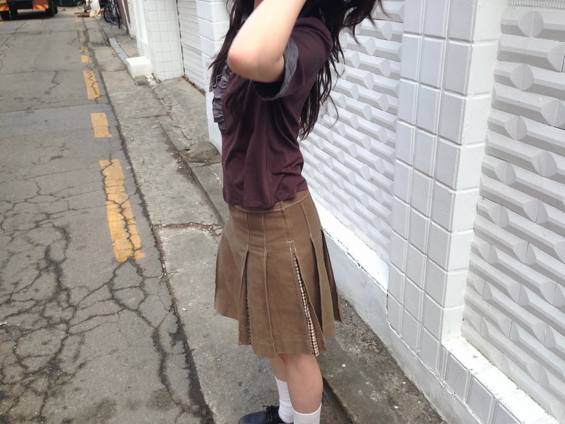 닥스 미디 스커트 사이드 플리츠 체크 배색 디테일 A라인 브라운 상품이미지2