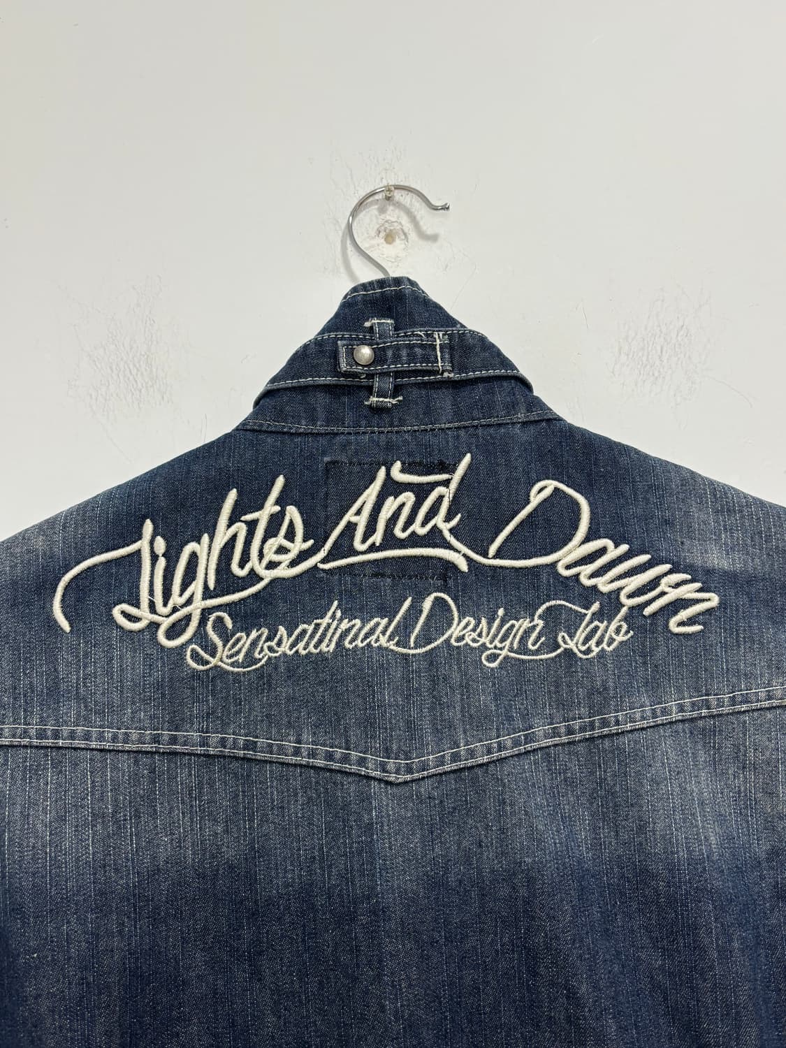 in the attic 데님 자수 자켓 상품이미지8