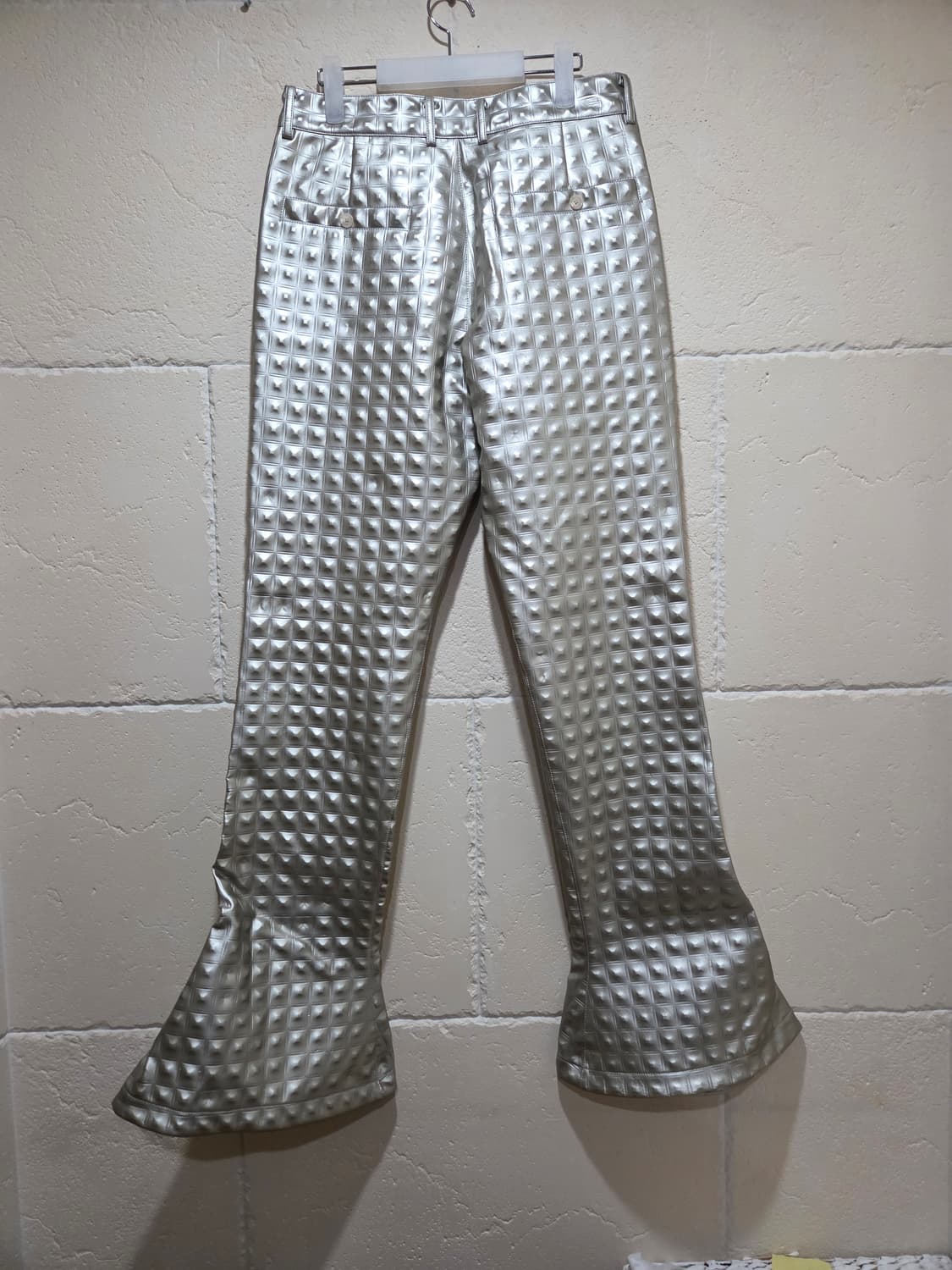 강혁 하이웨이스트 플레어컷 비건레더 트라우저 M 상품이미지2