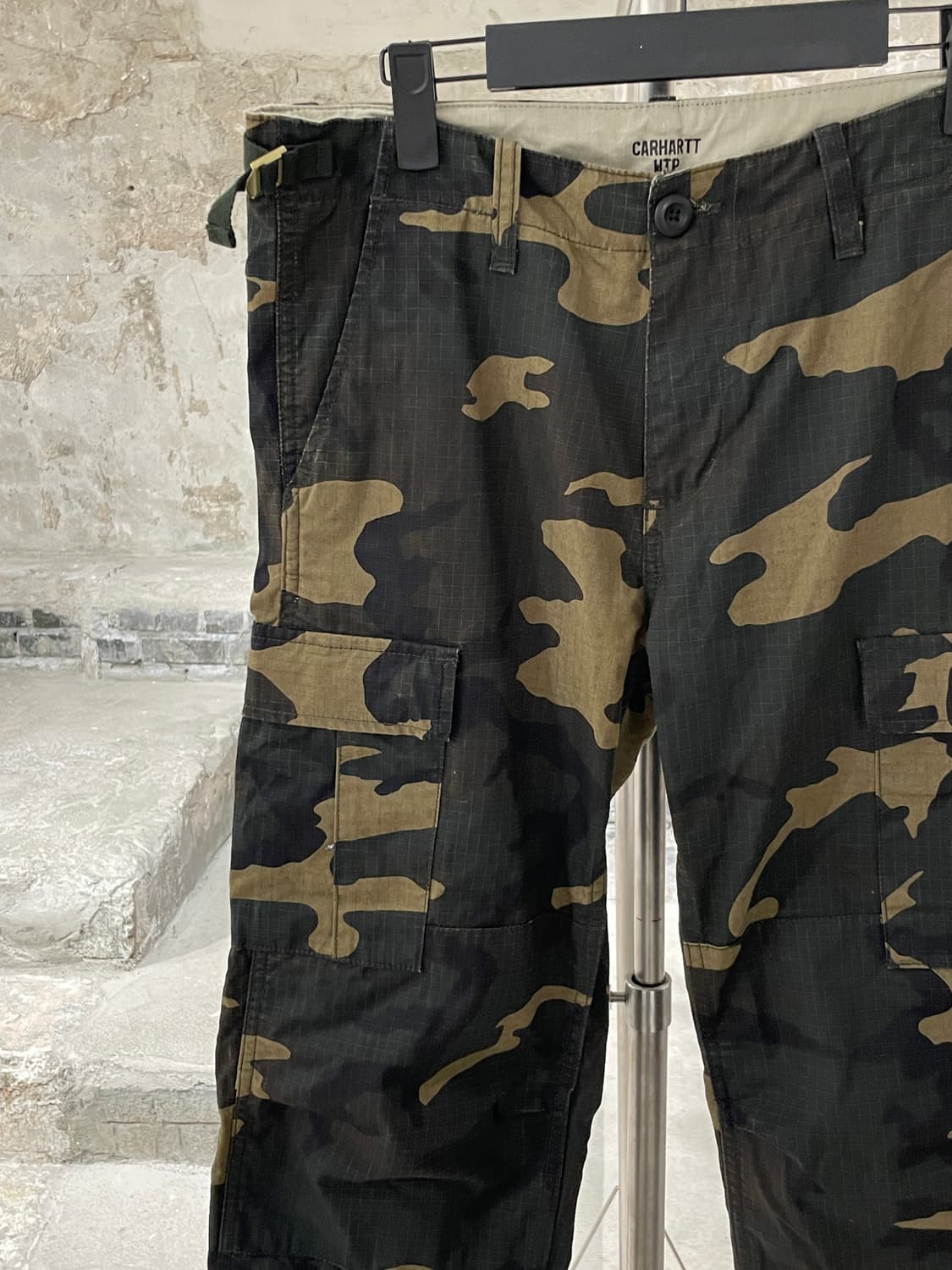 칼하트 wip 카모 에비에이션 카고 팬츠 상품이미지2