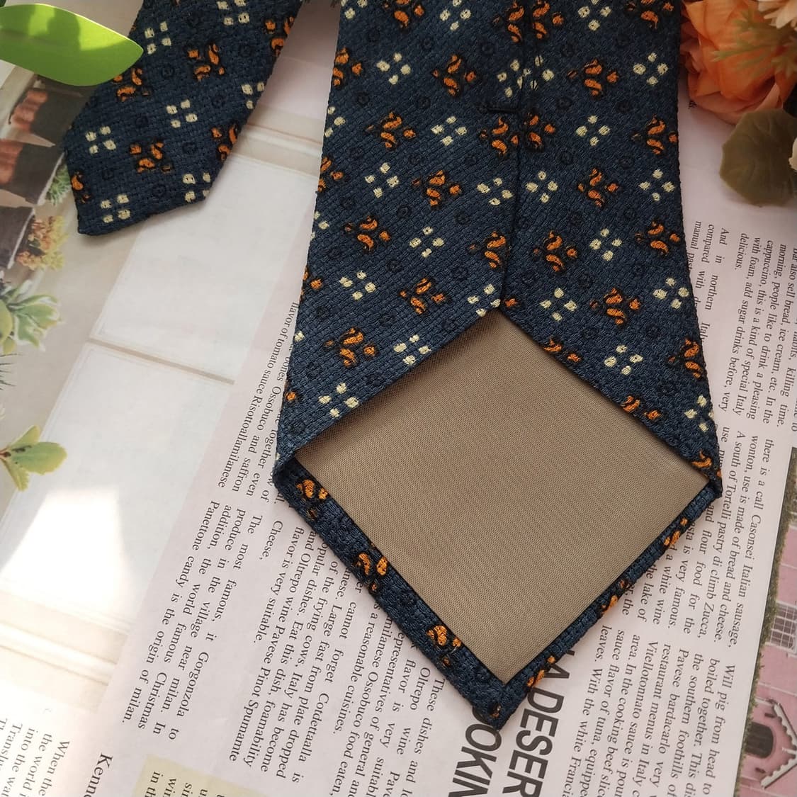 더반 실크 네이비 클래식 패턴 넥타이 9.5cm A등급 K1451
 상품이미지8