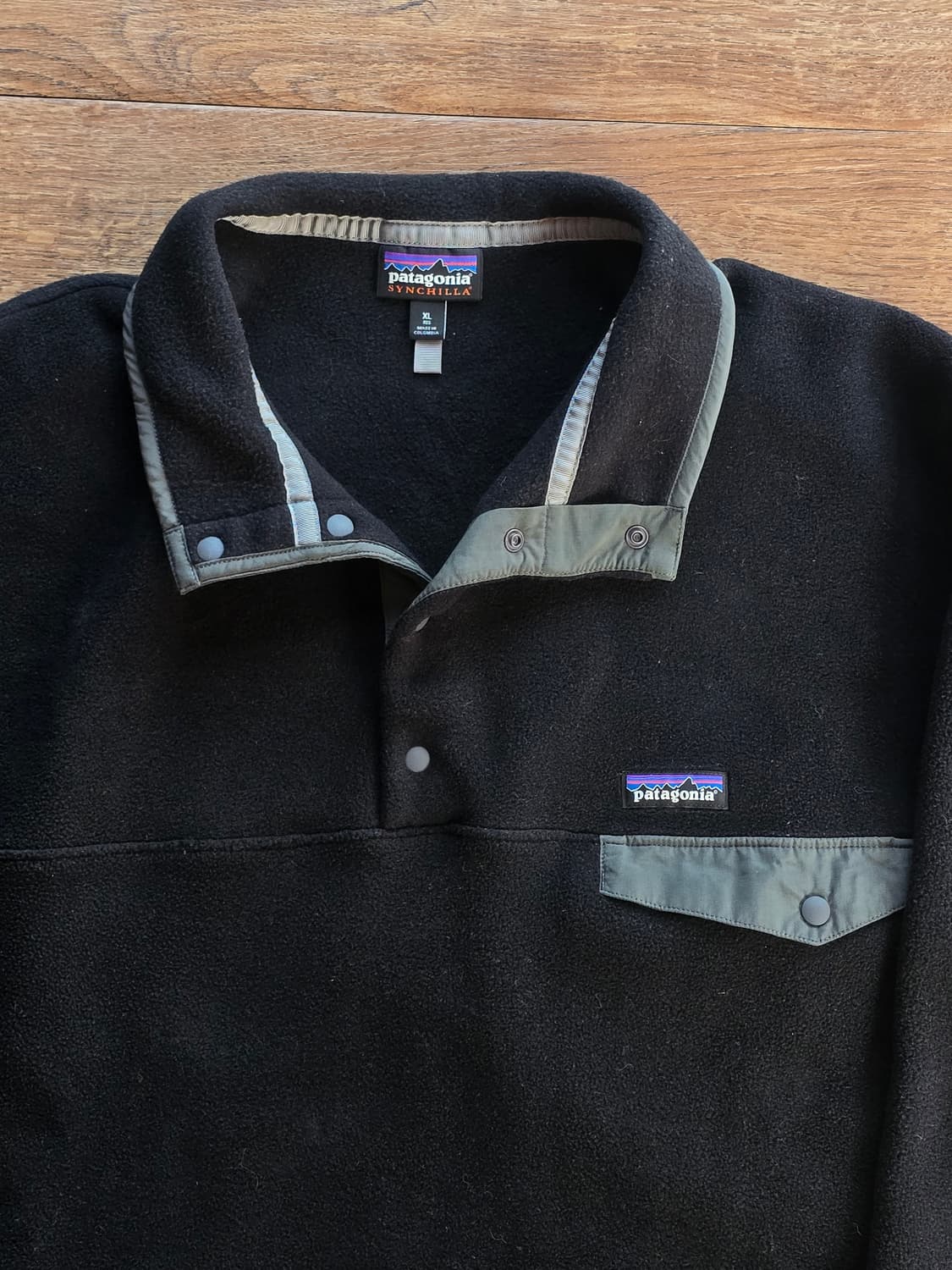 파타고니아 신칠라 스냅티 블랙 포지그레이 XL 라이트웨이트 상품이미지1