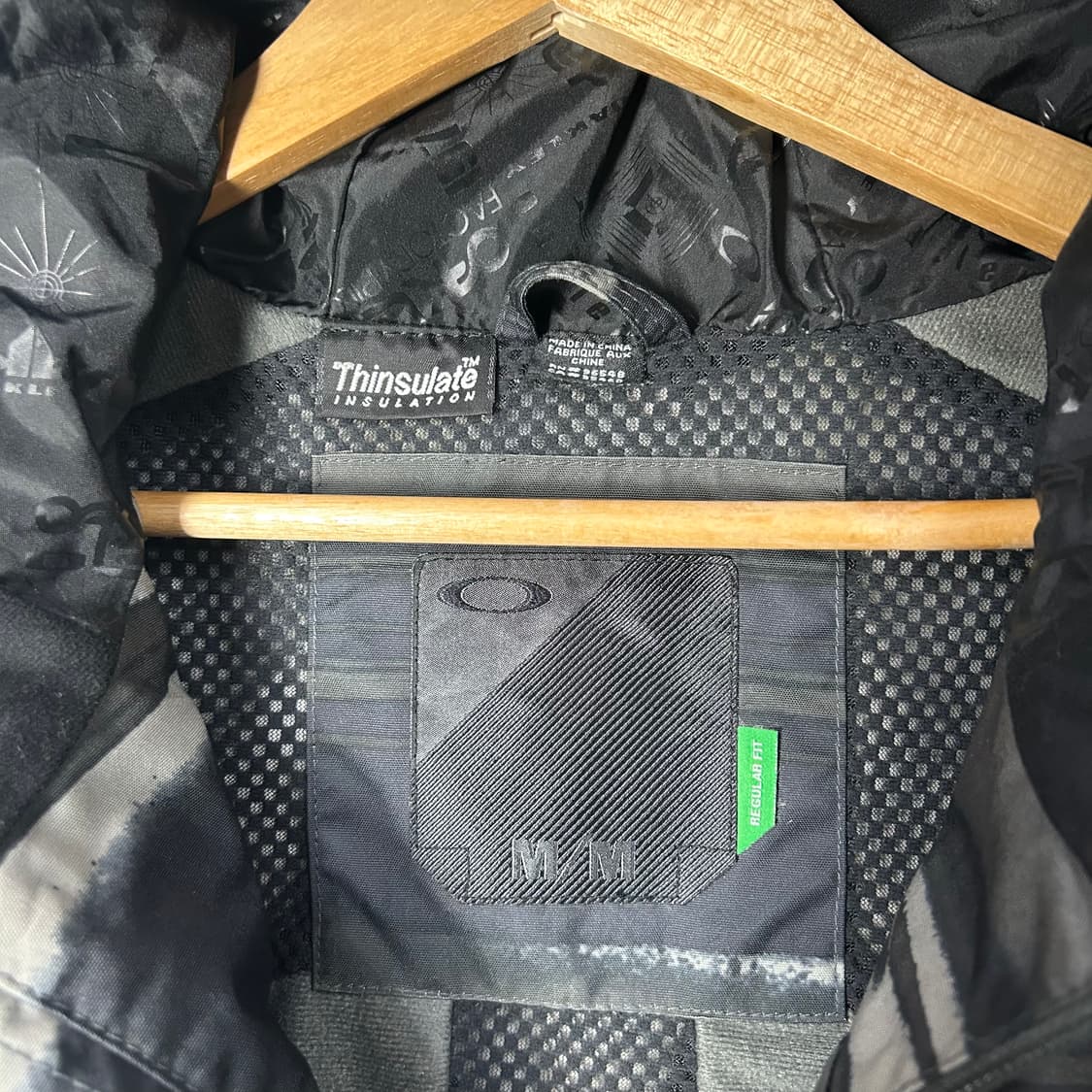 [OAKLEY] 오클리 스트라이프 패턴 후드 자켓 상품이미지5