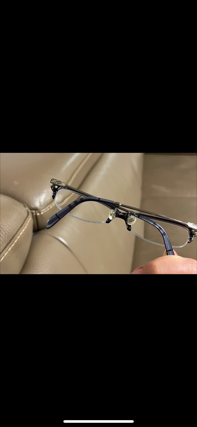 버버리 보랏빛 반무테 안경 상품이미지4