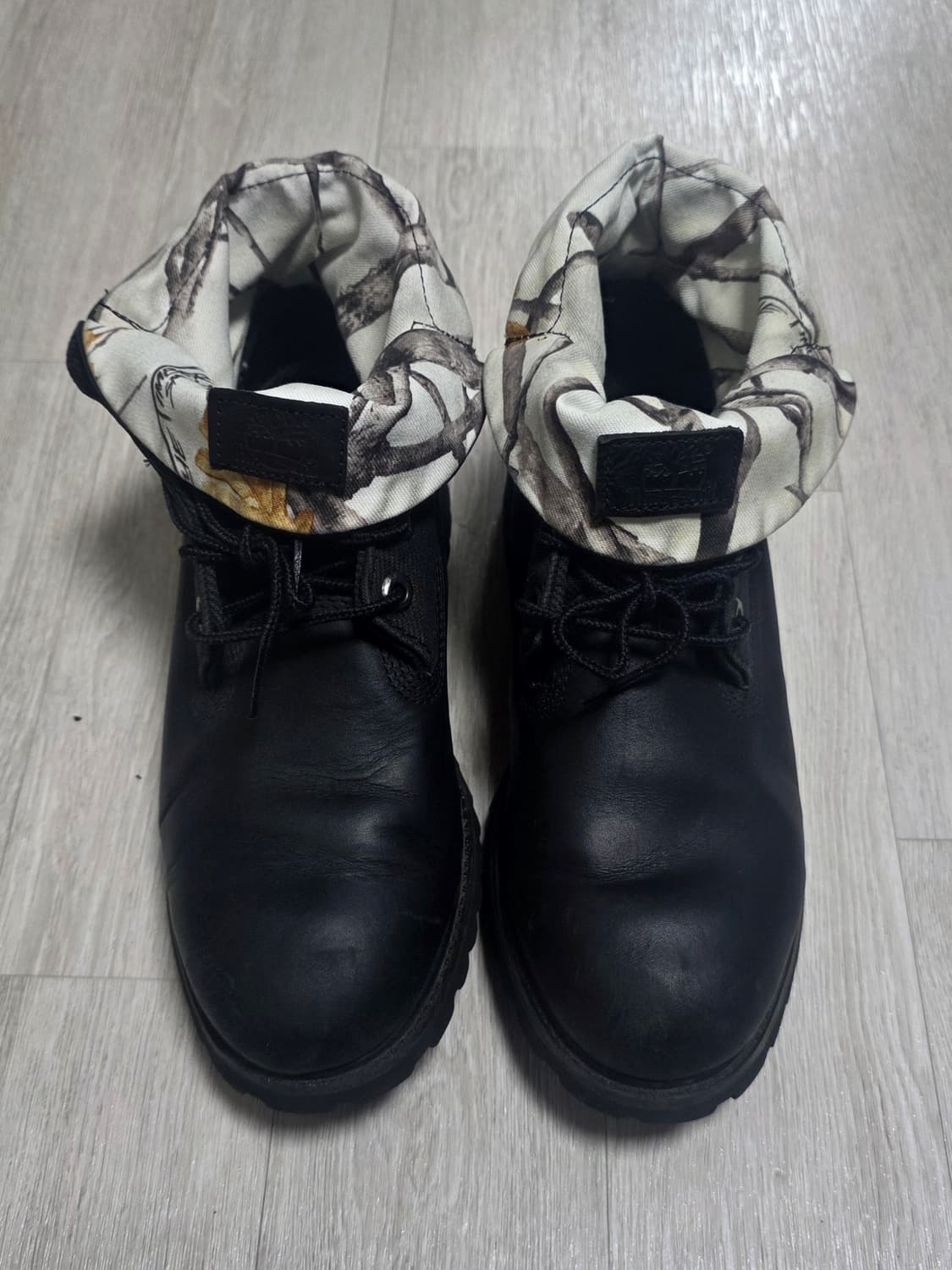 [255~260]팀버랜드 6인치 롤탑 부츠 블랙 상품이미지1