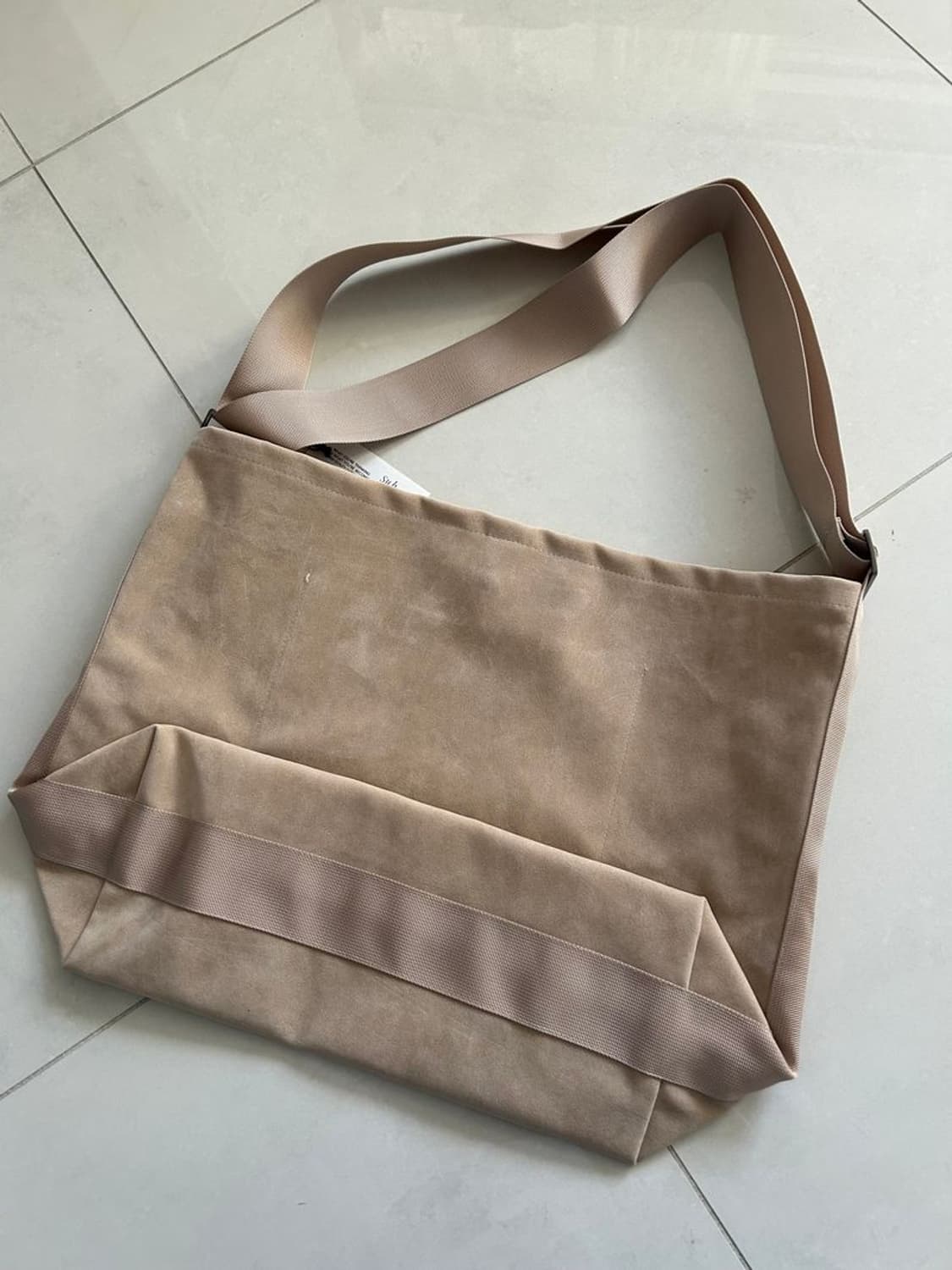 ECO SUEDE SHOULDER BAG 친환경 스웨이드 숄더백 상품이미지2