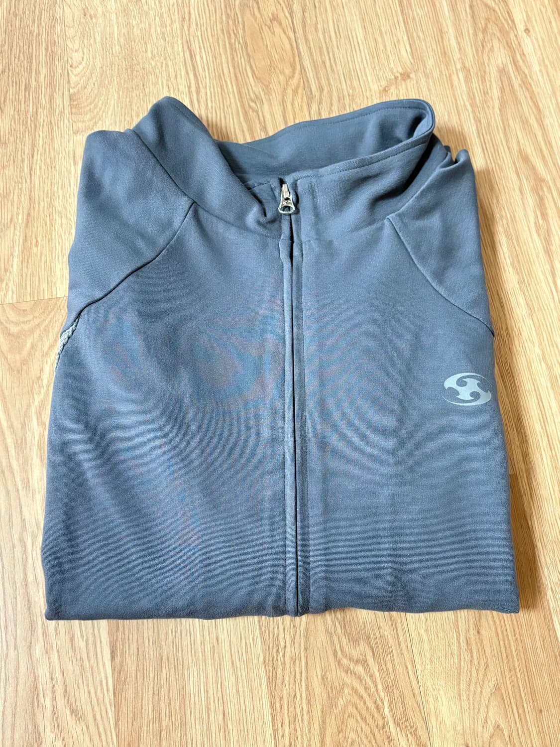 산산기어 트랙자켓 블루 차콜 색상 팝니다. 상품이미지6