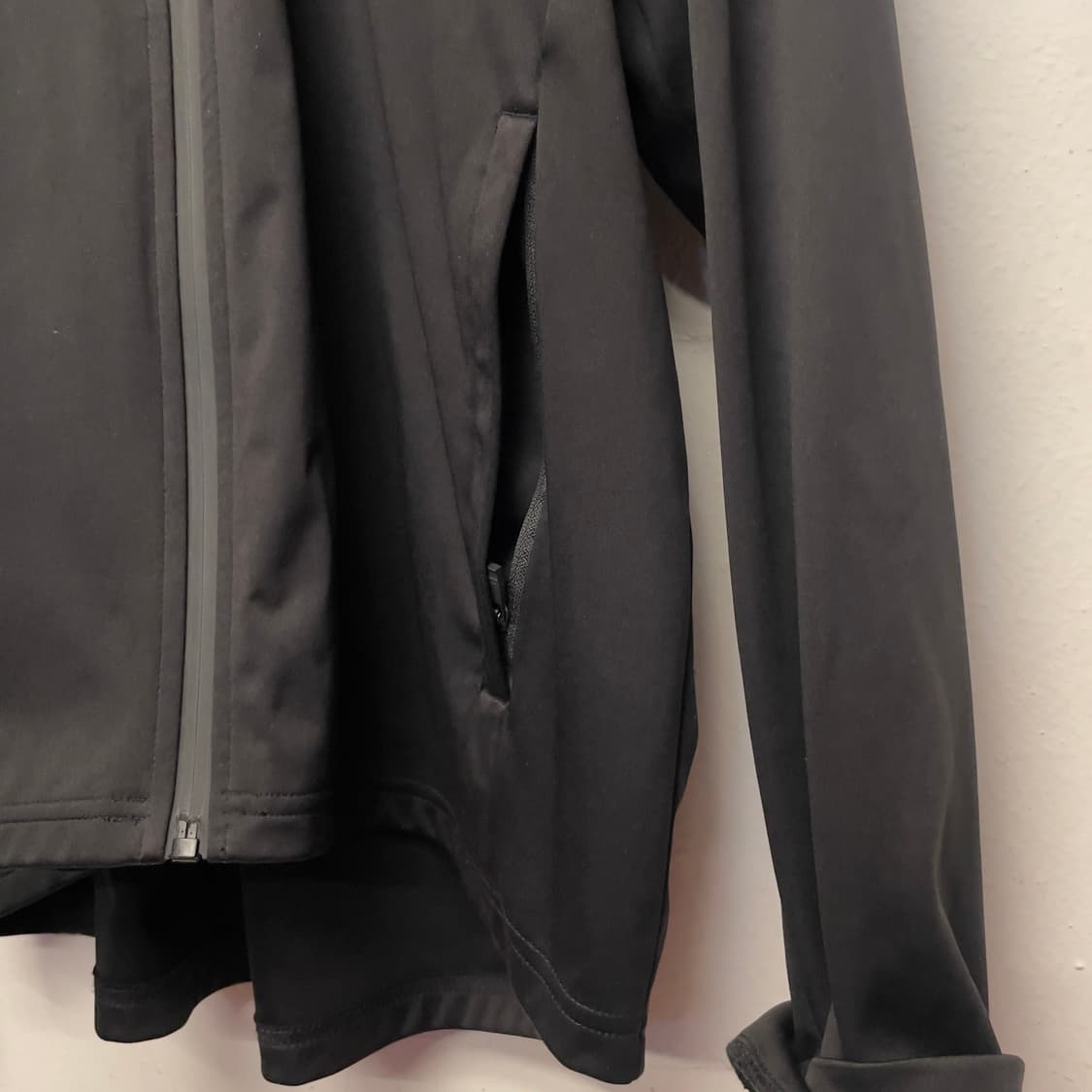 아디다스 컴뱃스포츠 하이드로 바람막이 자켓   상품이미지4