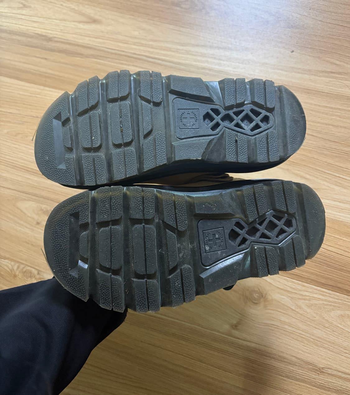 닥터마틴 제브잭 뮬 사바나 탄 250 상품이미지5