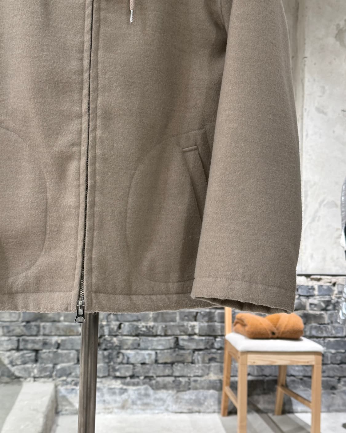 단톤 베이지 로고 투 웨이 집업 후디 자켓 상품이미지5