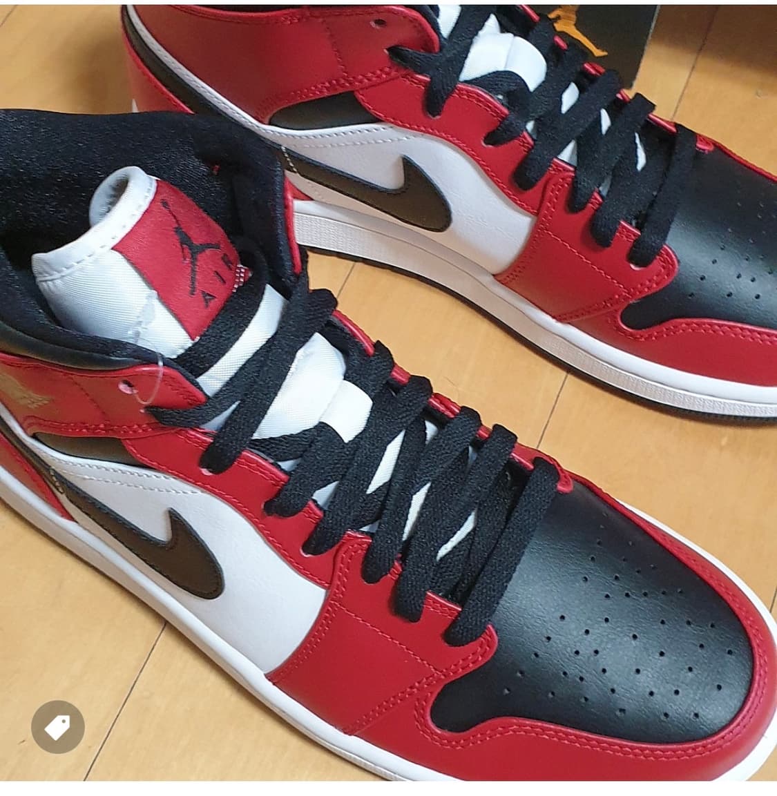 나이키 에어 조던 1 미드 시카고 블랙토 290  상품이미지1