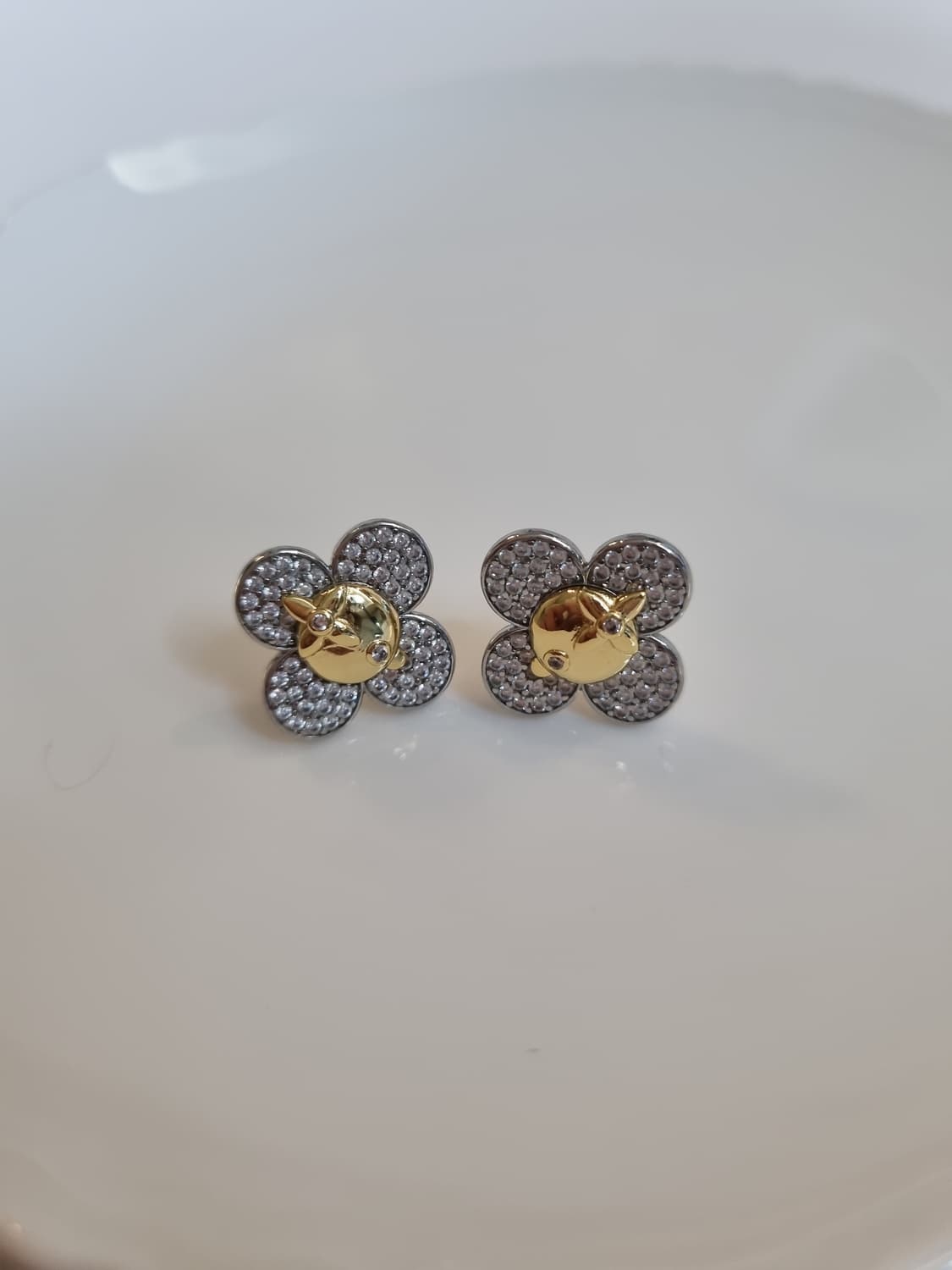 루이비통 업사이클링 비비안 귀걸이 상품이미지2