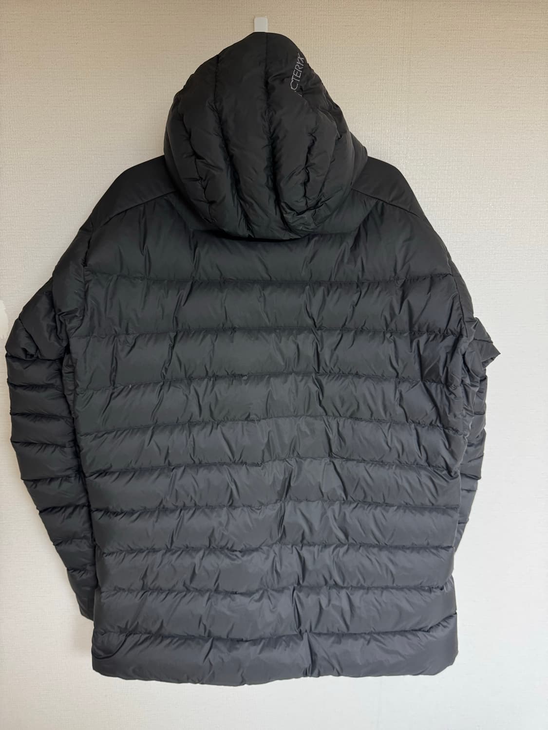 L 아크테릭스 세륨 후디 블랙 패딩 후드 점퍼 상품이미지7