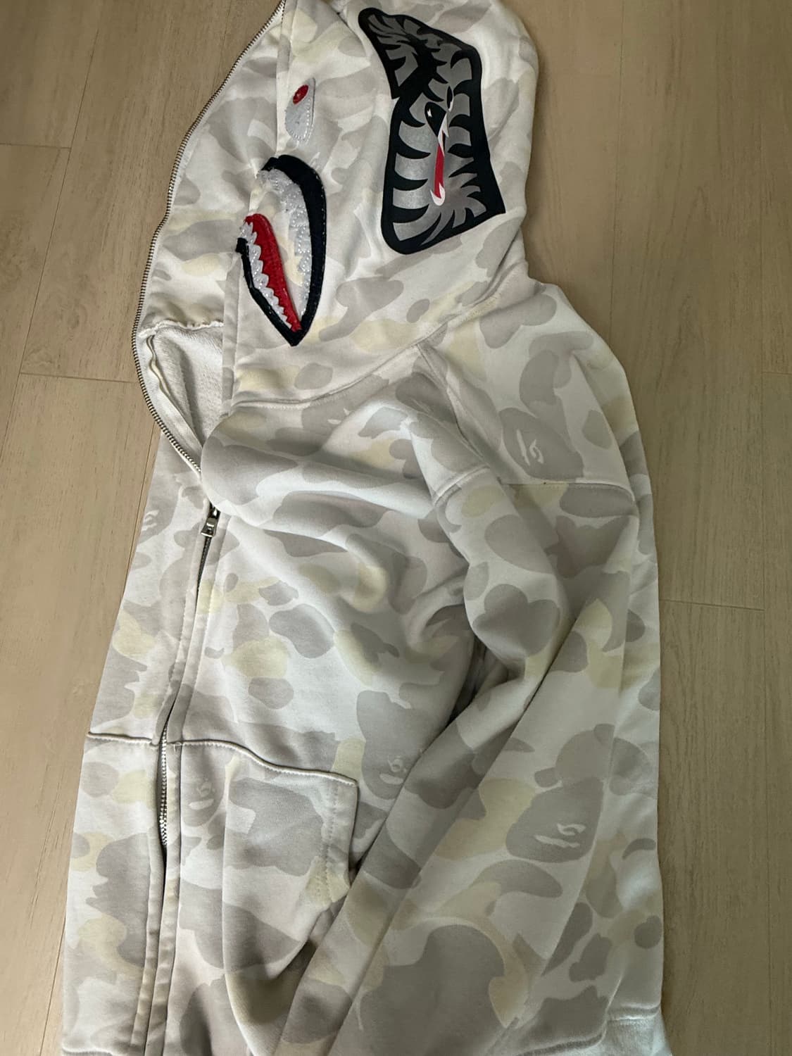 베이프 샤크후드집업 화이트 상품이미지5