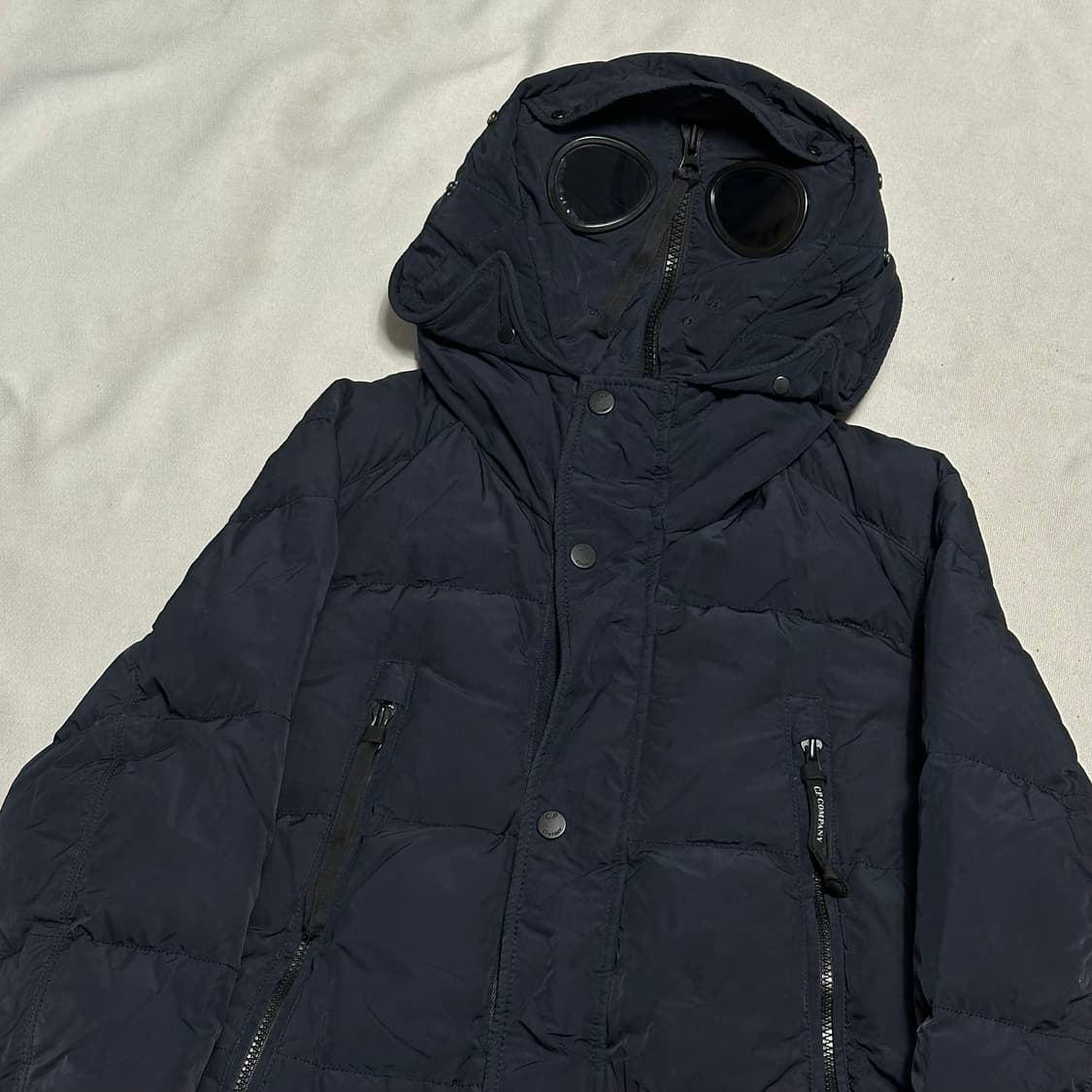 95 C.P. 컴퍼니 고글 노르지 네이비 덕다운 패딩 상품이미지1