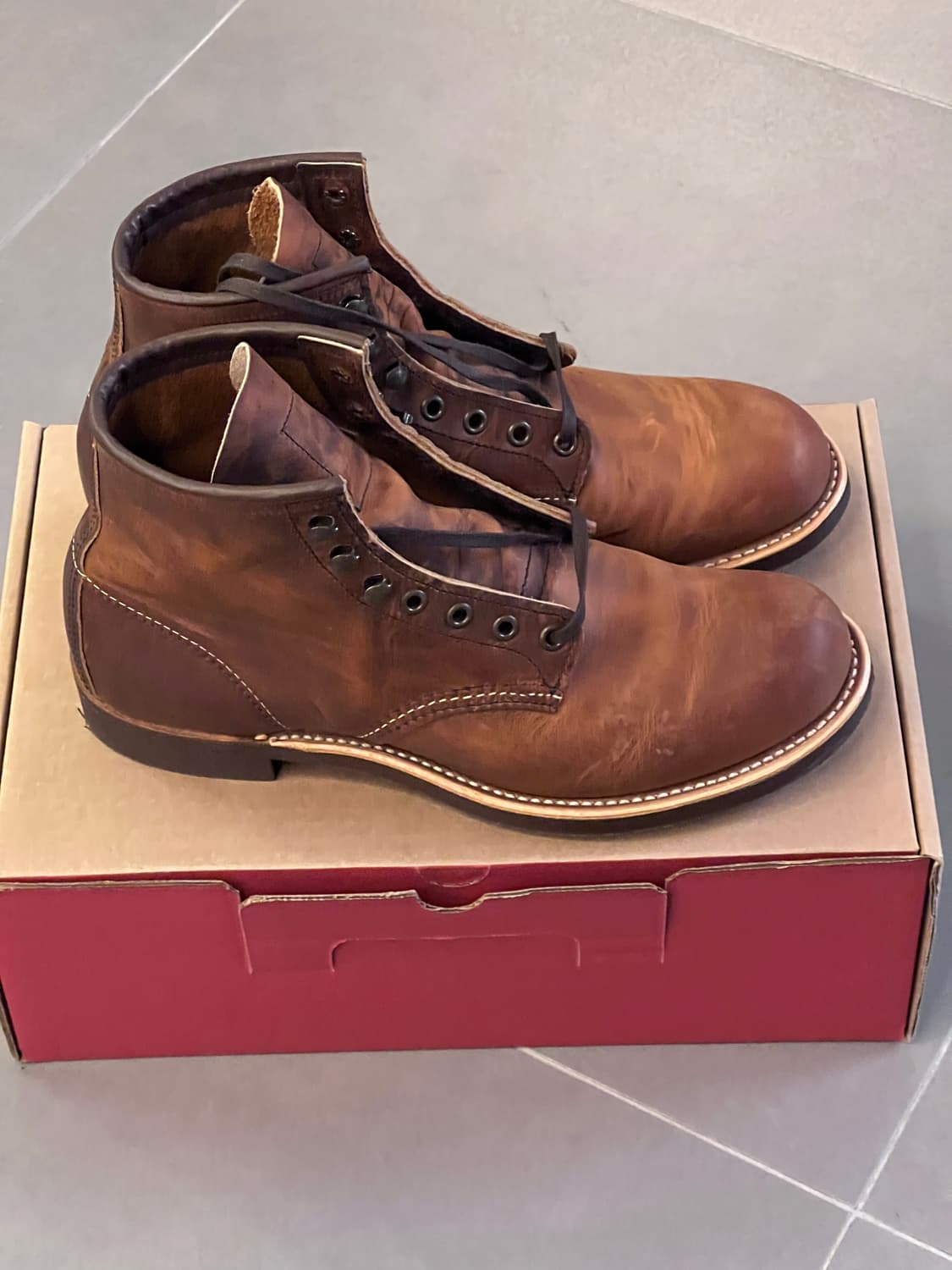 레드윙 블랙스미스 3343 260사이즈 8D 팝니다. 상품이미지4