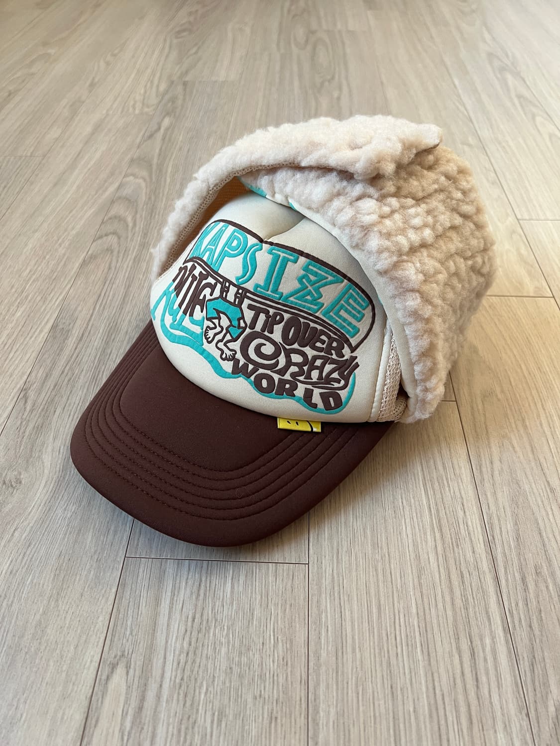 (새상품) 캐피탈 캡사이즈 룰 pt 럼버 트럭 캡 오프화이트 브라운 상품이미지5