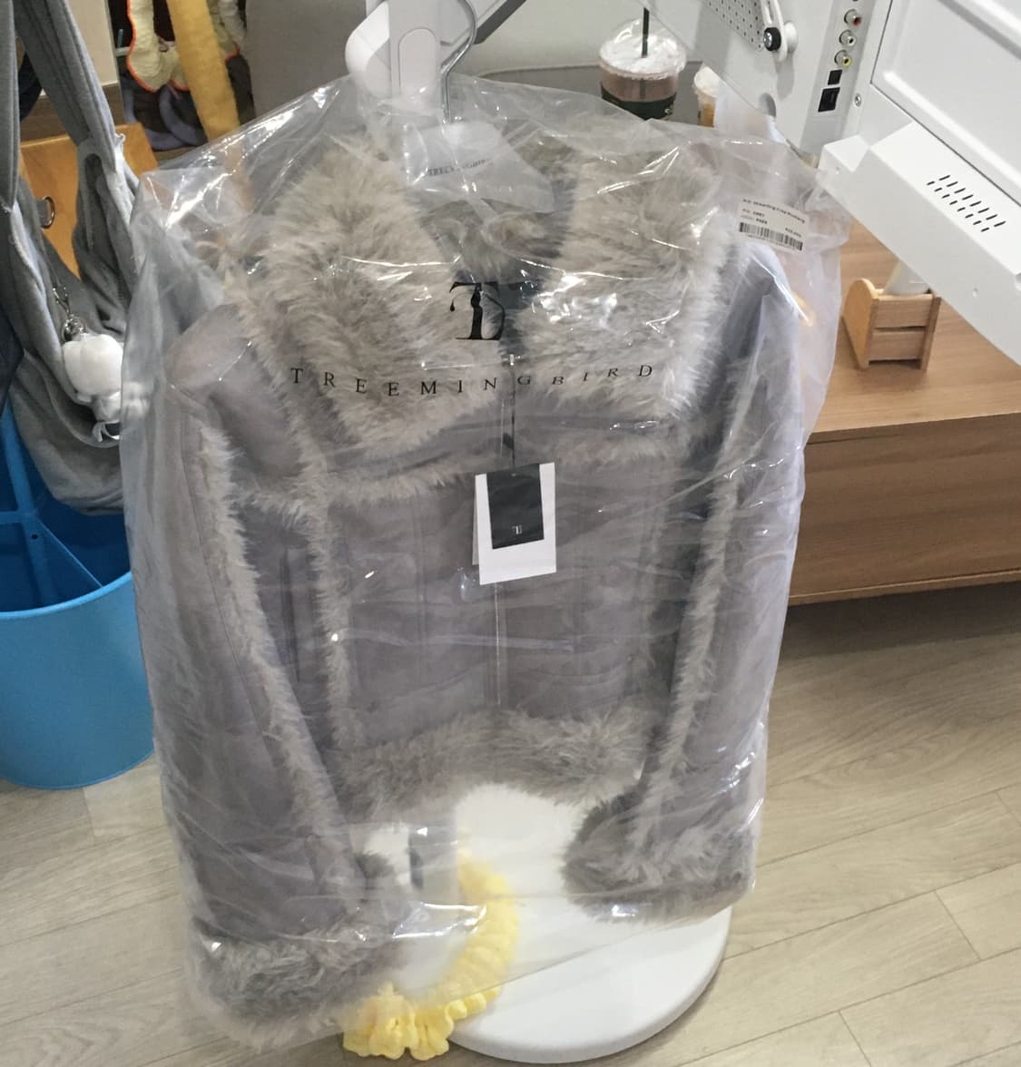 트리밍버드 시어링 무스탕 그레이 새상품 판매합니다 상품이미지1