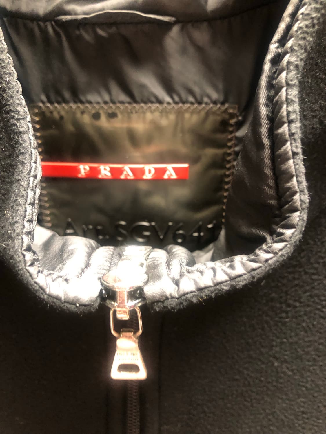 프라다 집업 상품이미지6