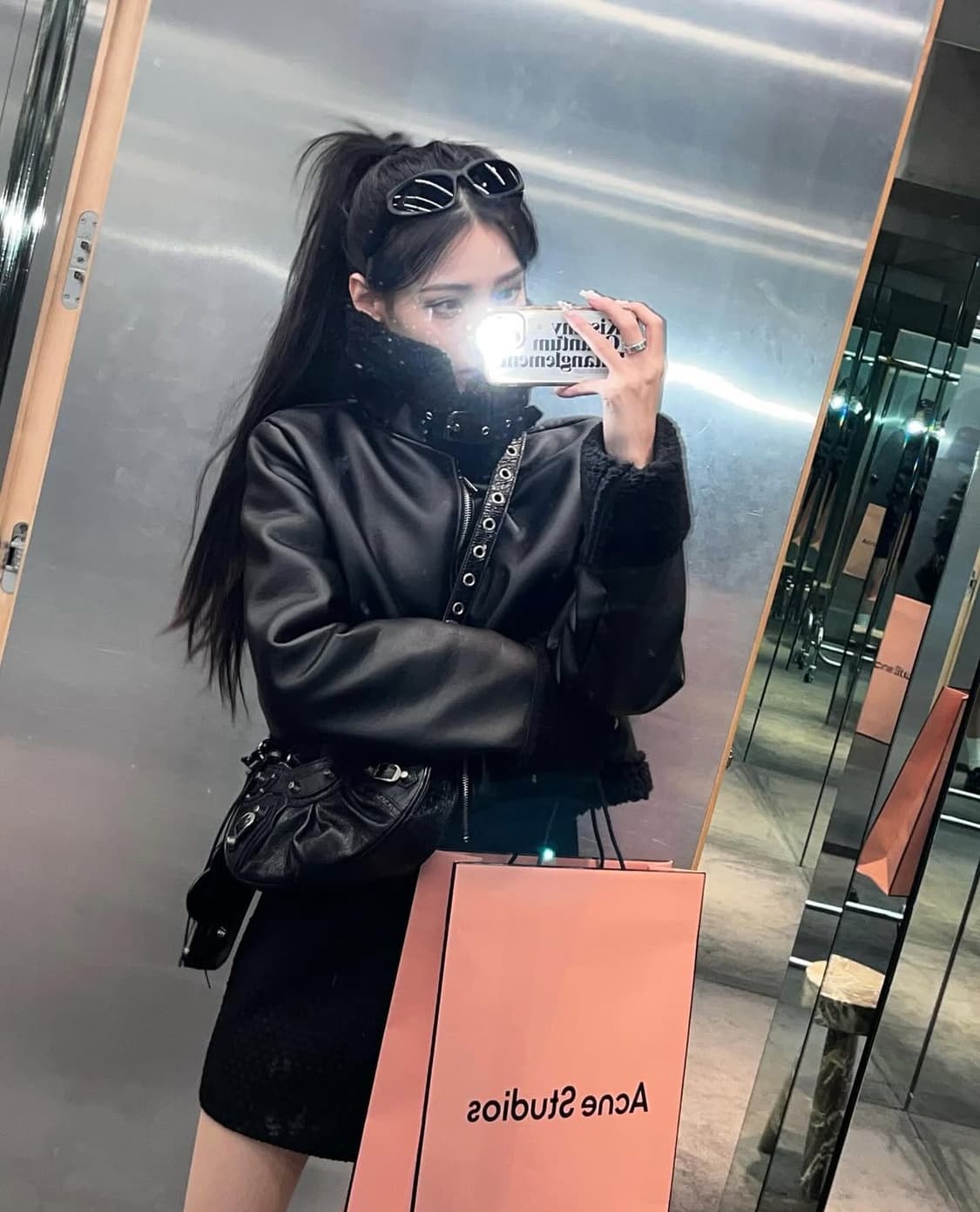 카키포인트 미니 무스탕 블랙 상품이미지3