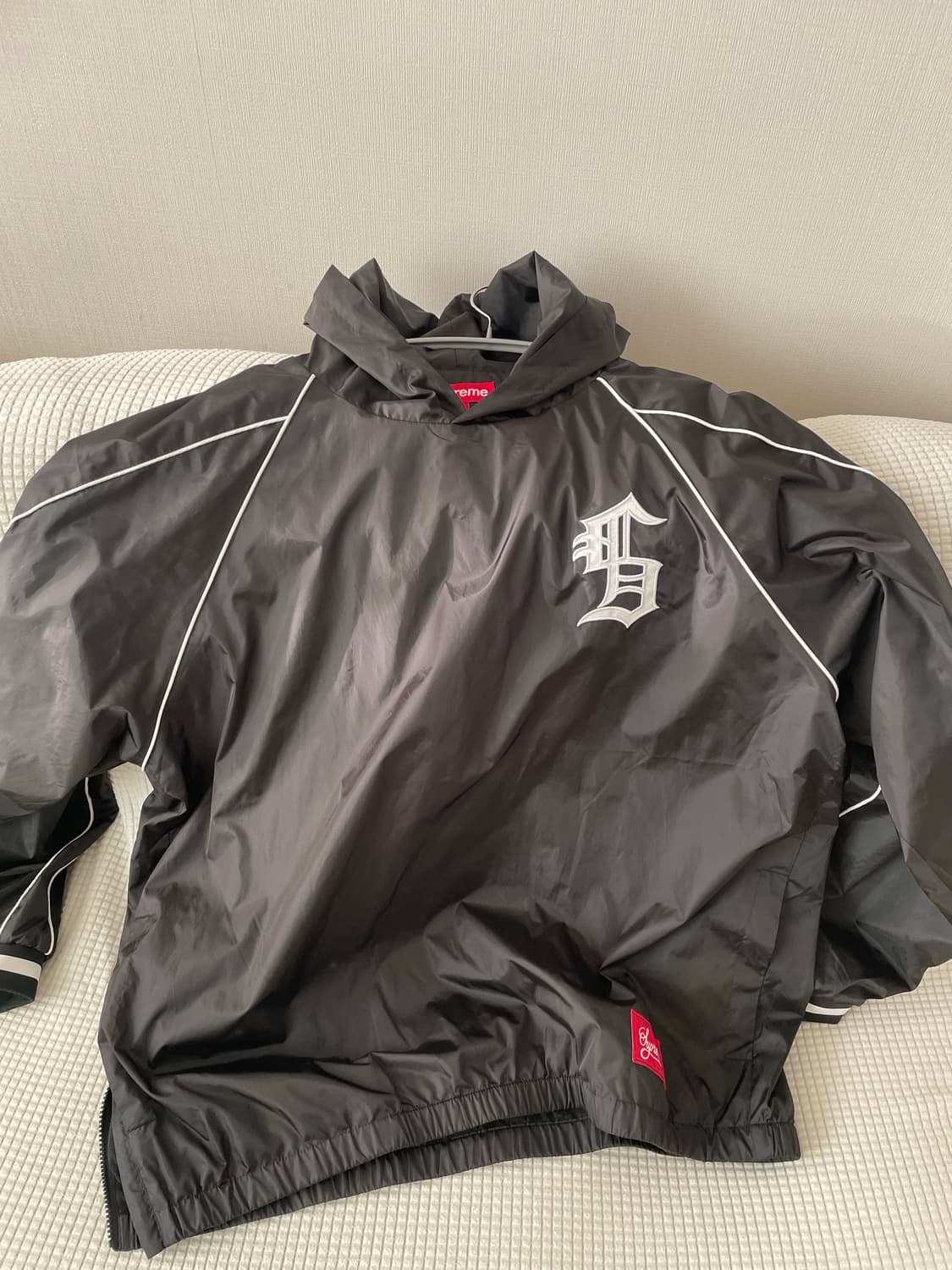 슈프림 후드 웜업 풀오버 블랙 상품이미지1