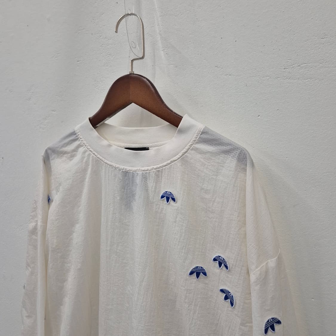 아디다스 X 알렉산더 왕 시즌5 스캐터드 트래포일 윈드브레이커 셋업 상품이미지2