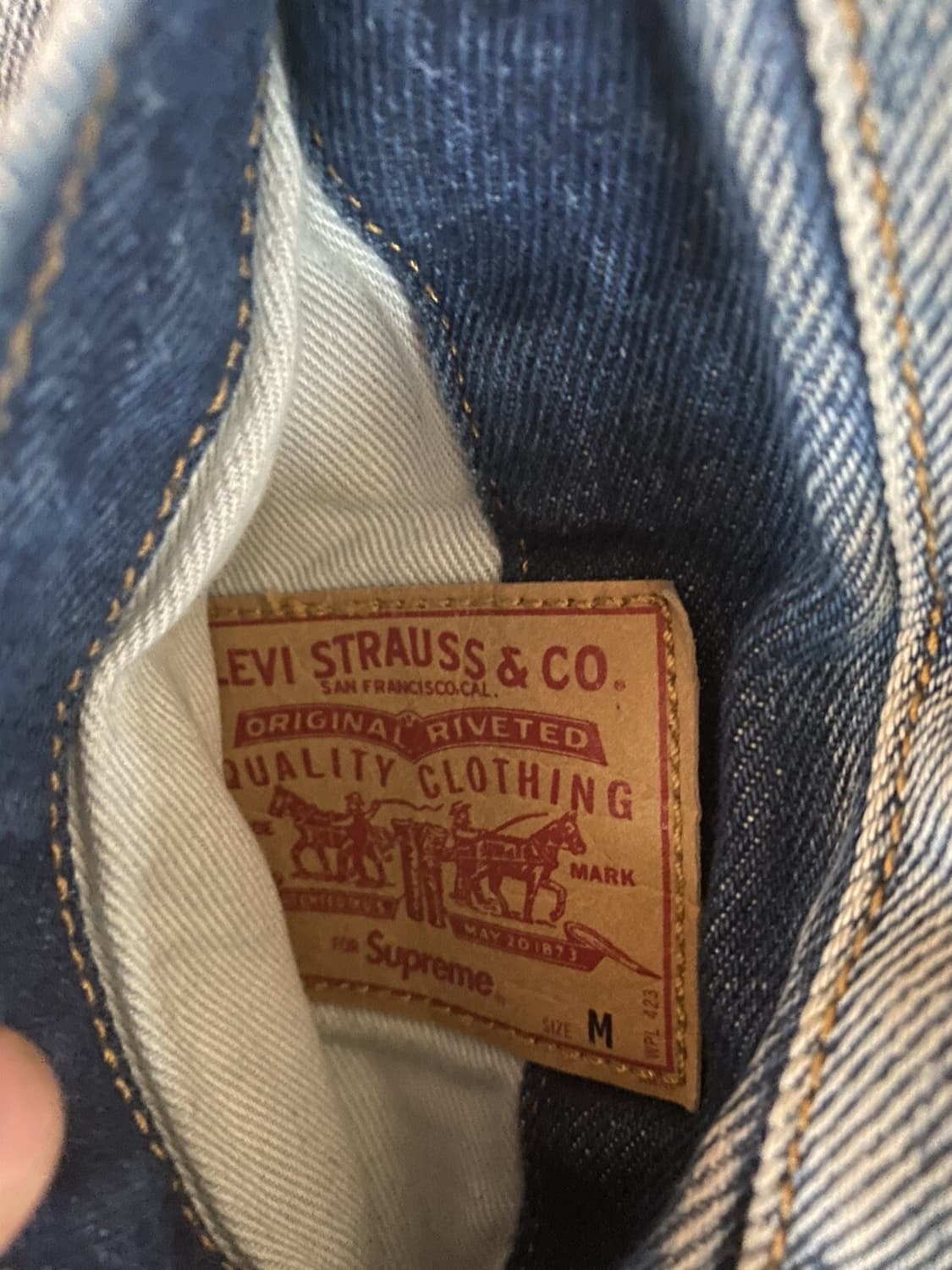 슈프림 x 리바이스 리버서블 퀼팅 데님 트러커 자켓 상품이미지4