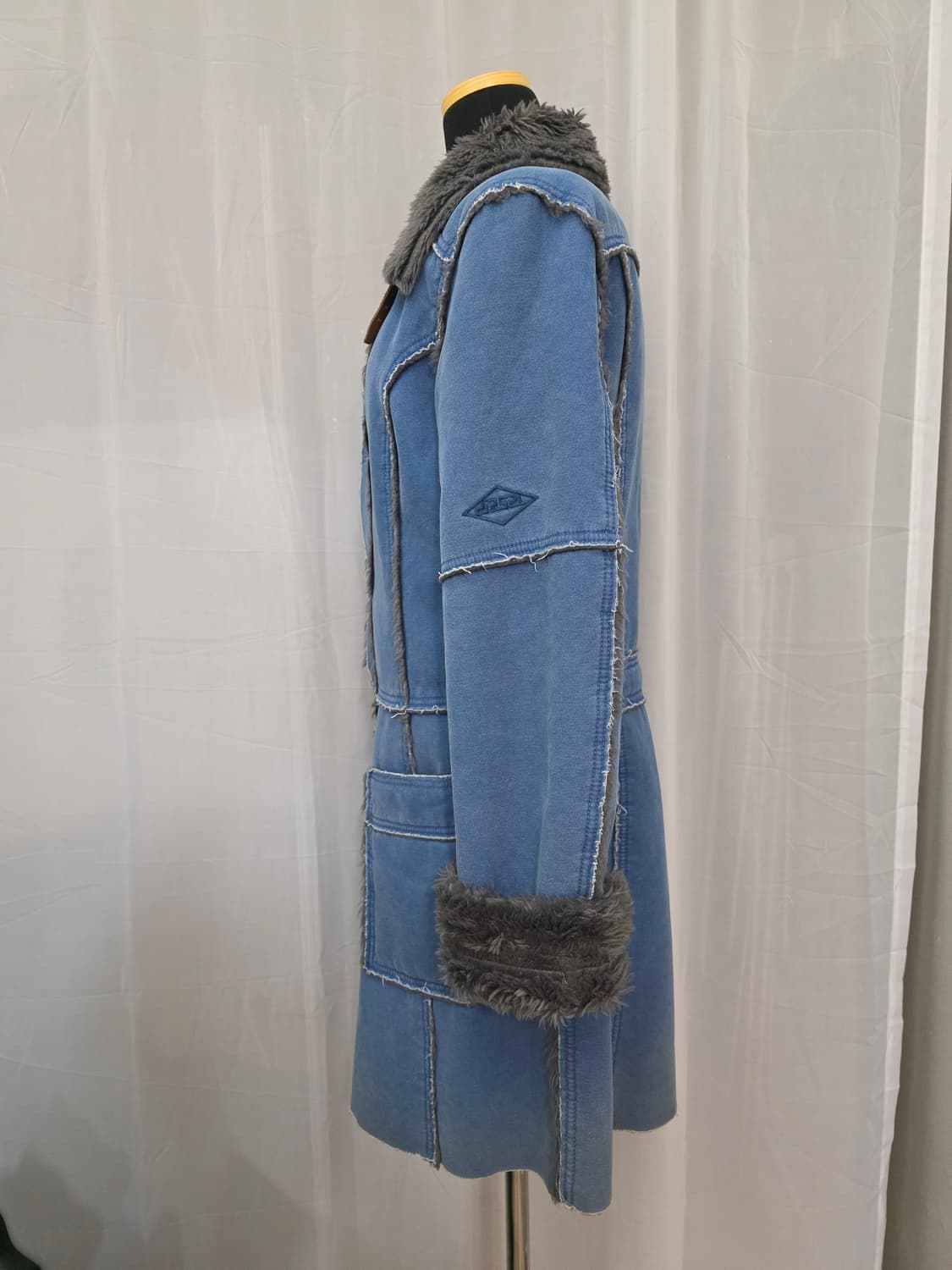 상태좋음.하자X ) 디젤(DIESEL) 데님 퍼 무스탕.시어링코트 상품이미지4