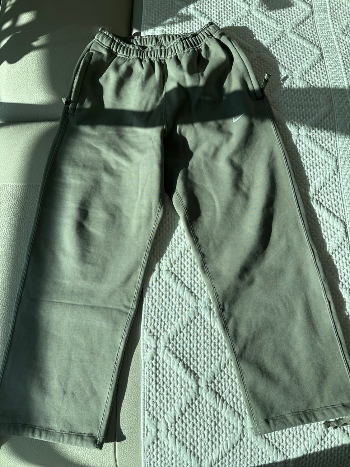 (M) 나이키 스포츠웨어 스우시 오픈 헴 플리스 팬츠 상품이미지2