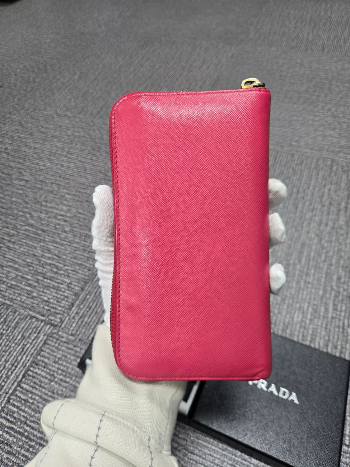 [특가][정품] 프라다 사피아노 지퍼돌이 장지갑 상품이미지2