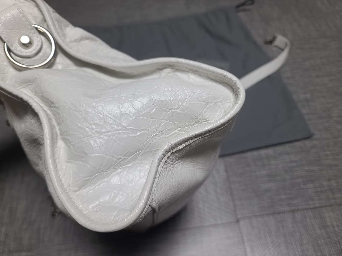 발렌시아가 르시티백 미디엄 화이트 (모터백 시티백) 상품이미지3