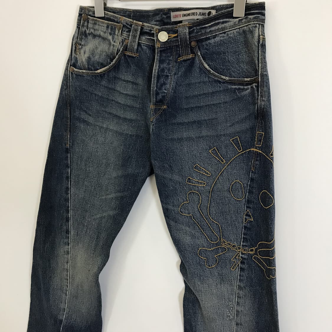 리바이스 엔지니어드 해골자수 데님진 [30인치] 상품이미지2