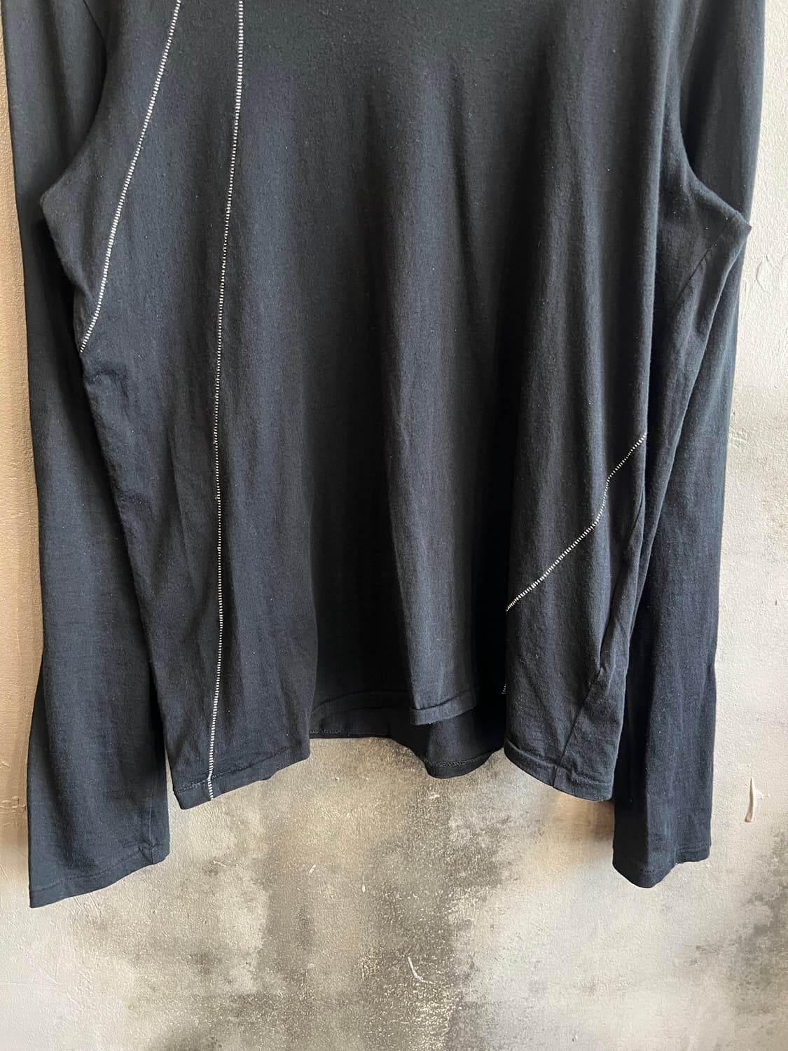 블랙바렛 스카스티치 롱슬리브 티셔츠 상품이미지6