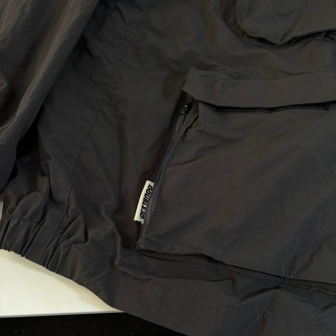 FREE 더블제이디 먹그레이 유틸리티 바람막이 자켓 상품이미지2