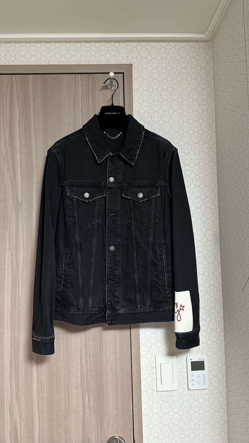 골든구스 블랙 데님 자켓 상품이미지1