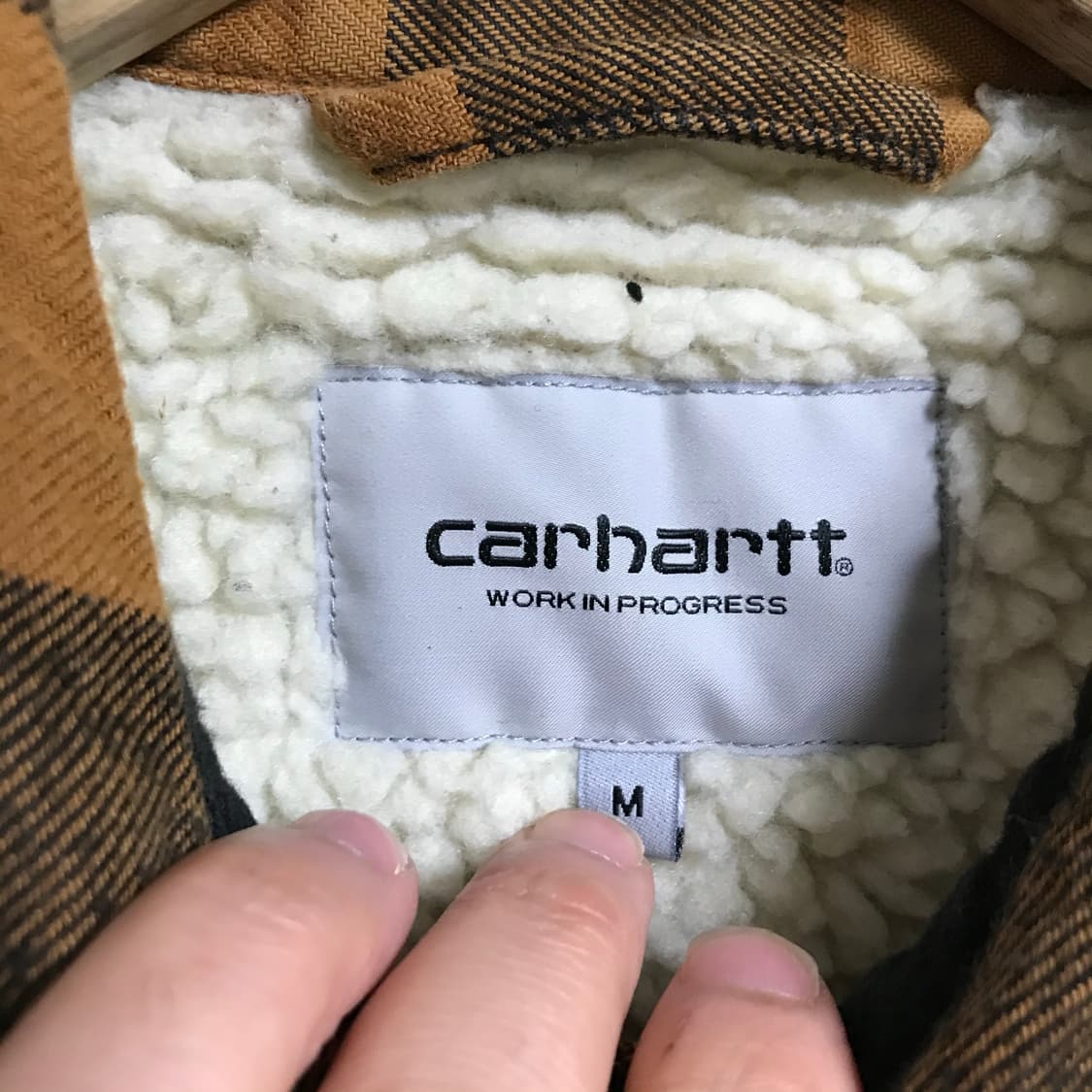 칼하트 윅스아웃 체크 양털 누빔자켓 상품이미지3