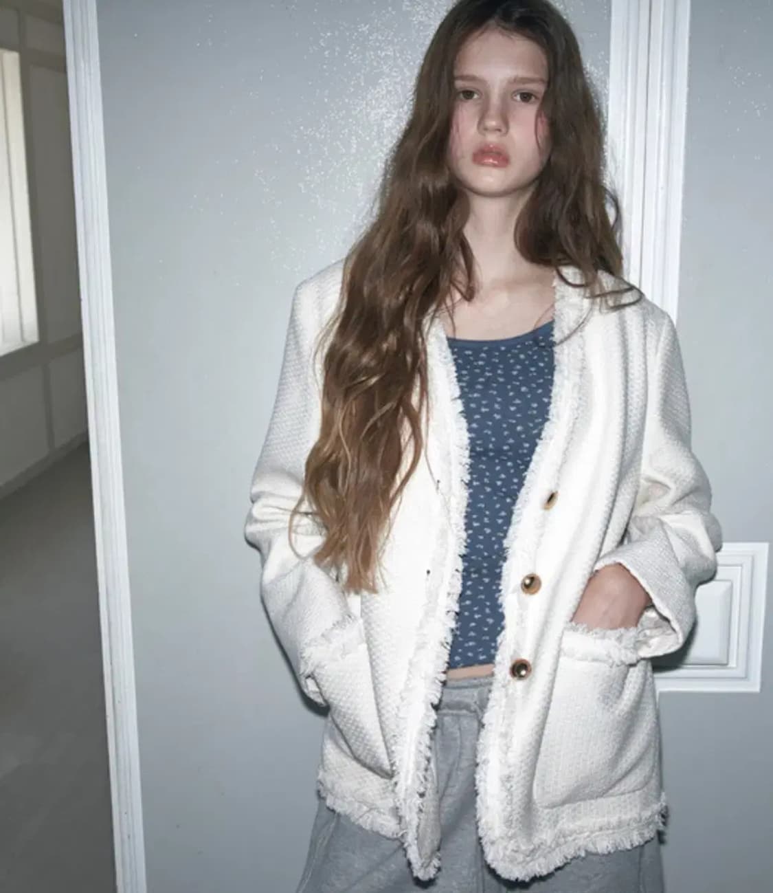 쏘이르 브이넥 트위드 자켓 - IVORY, BLACK 상품이미지2