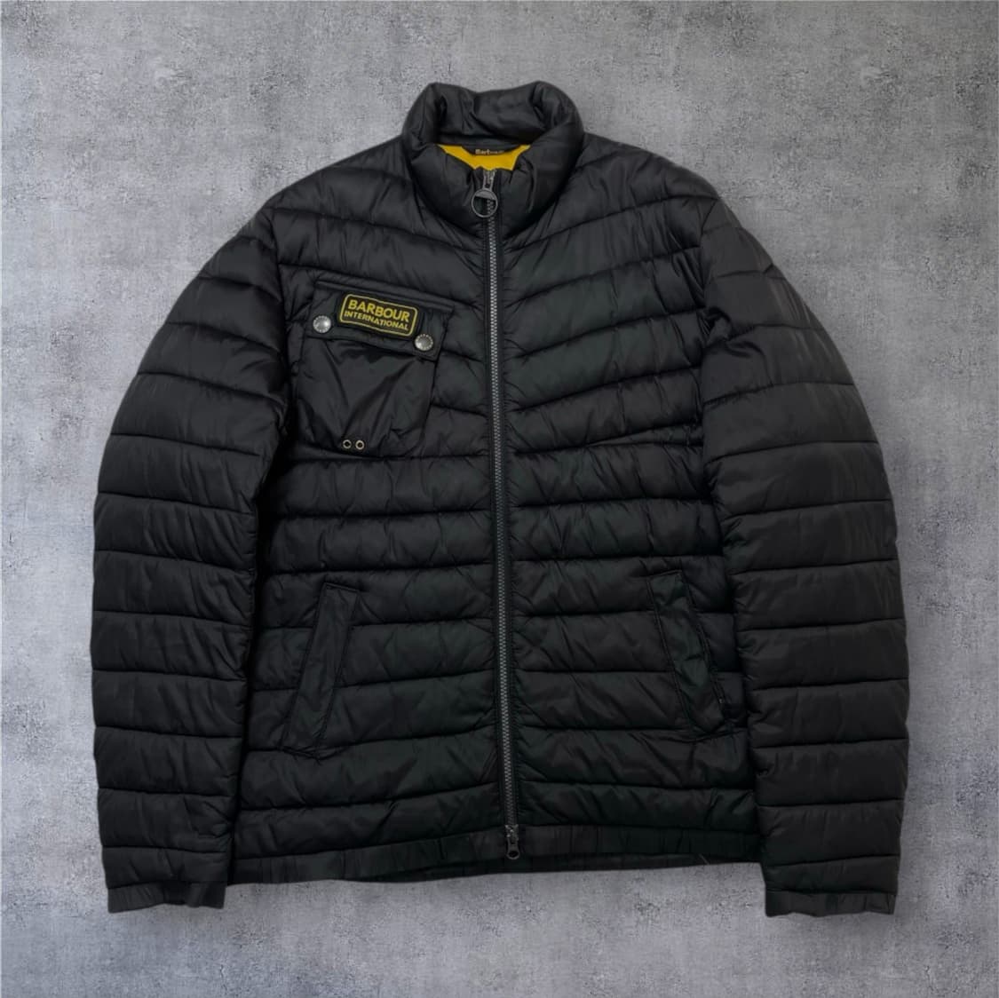 바버 인터내셔널 Barbour 블랙 퀼팅 파이버다운 경량패딩 L 상품이미지1