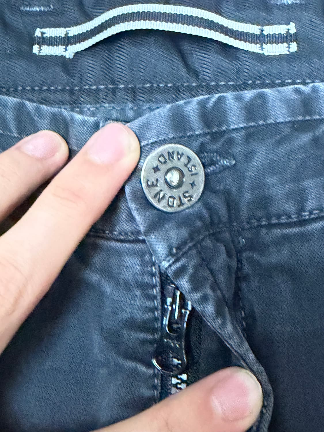 20FW 스톤아일랜드 블랙 가먼트 카고팬츠 상품이미지4