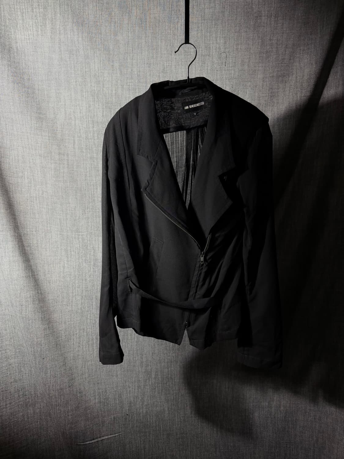 앤드뮐미스터 사선 비대칭  블레이저 상품이미지1