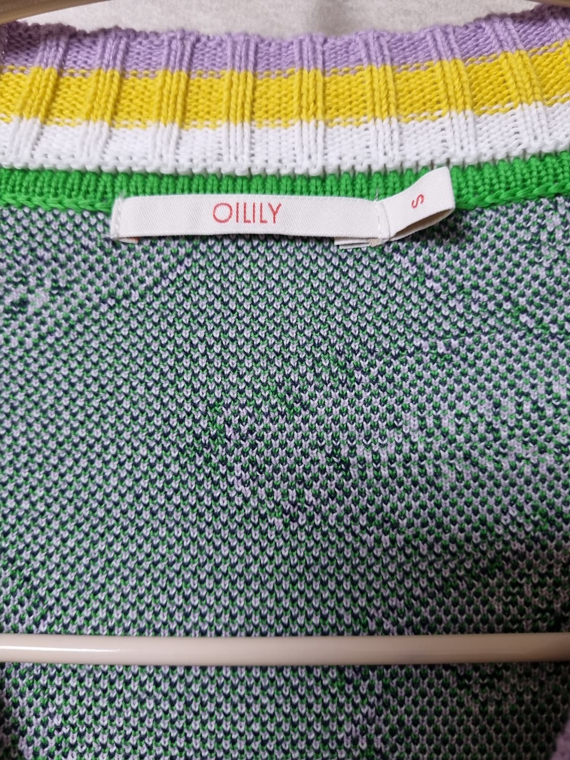 정품) 오일릴리 플로럴 브이넥 니트  상품이미지4