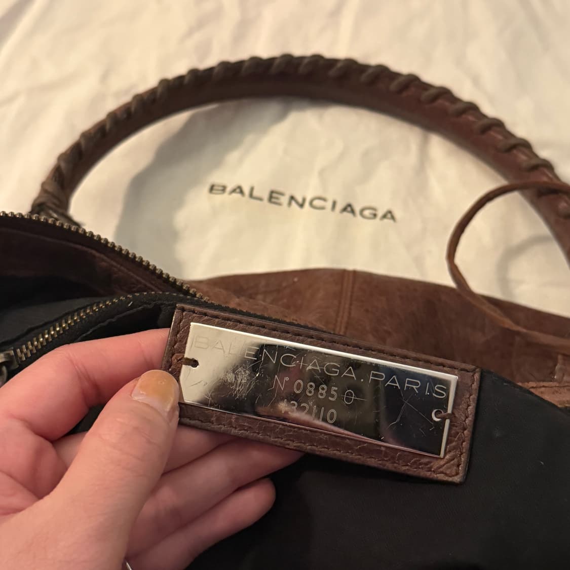 발렌시아가 시티백 라지 브라운 상품이미지2