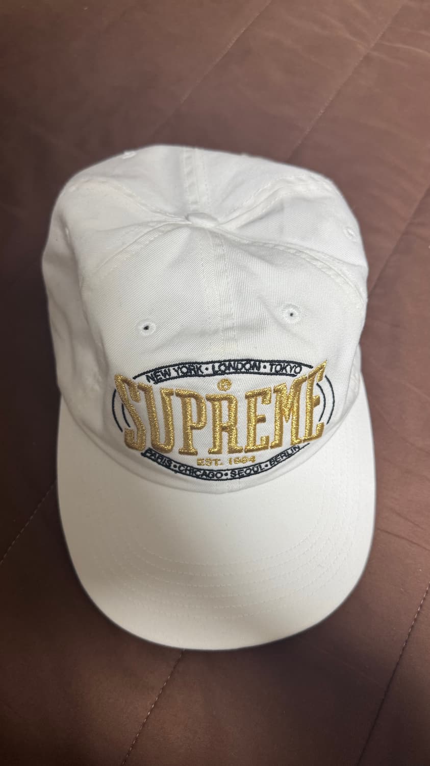 슈프림 웜업 6패널 23fw 상품이미지1