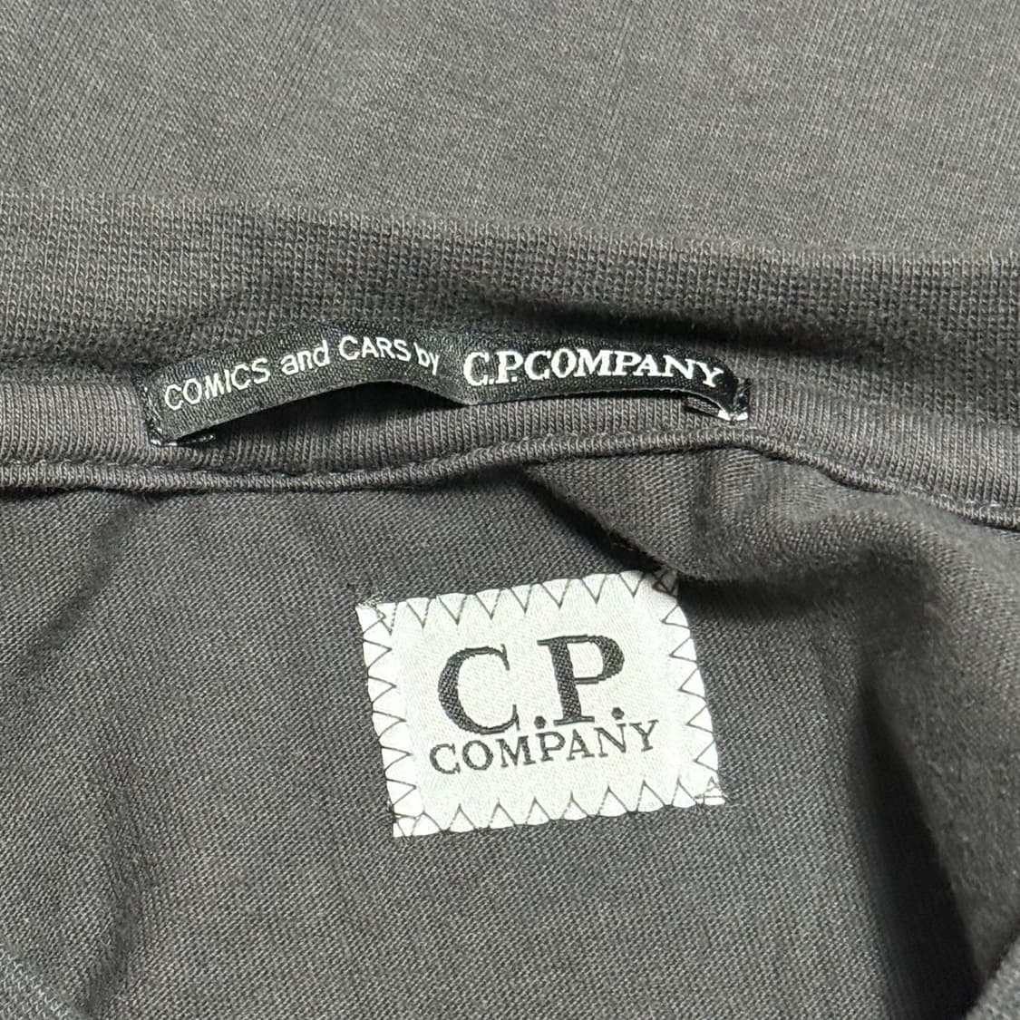 CP Company 블랙 그래픽 롱슬리브 상품이미지2