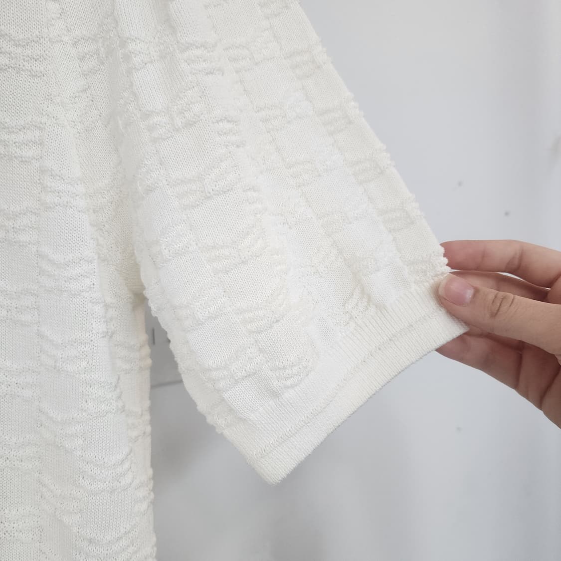 산드로 화이트 반팔 니트 가디건 상품이미지4