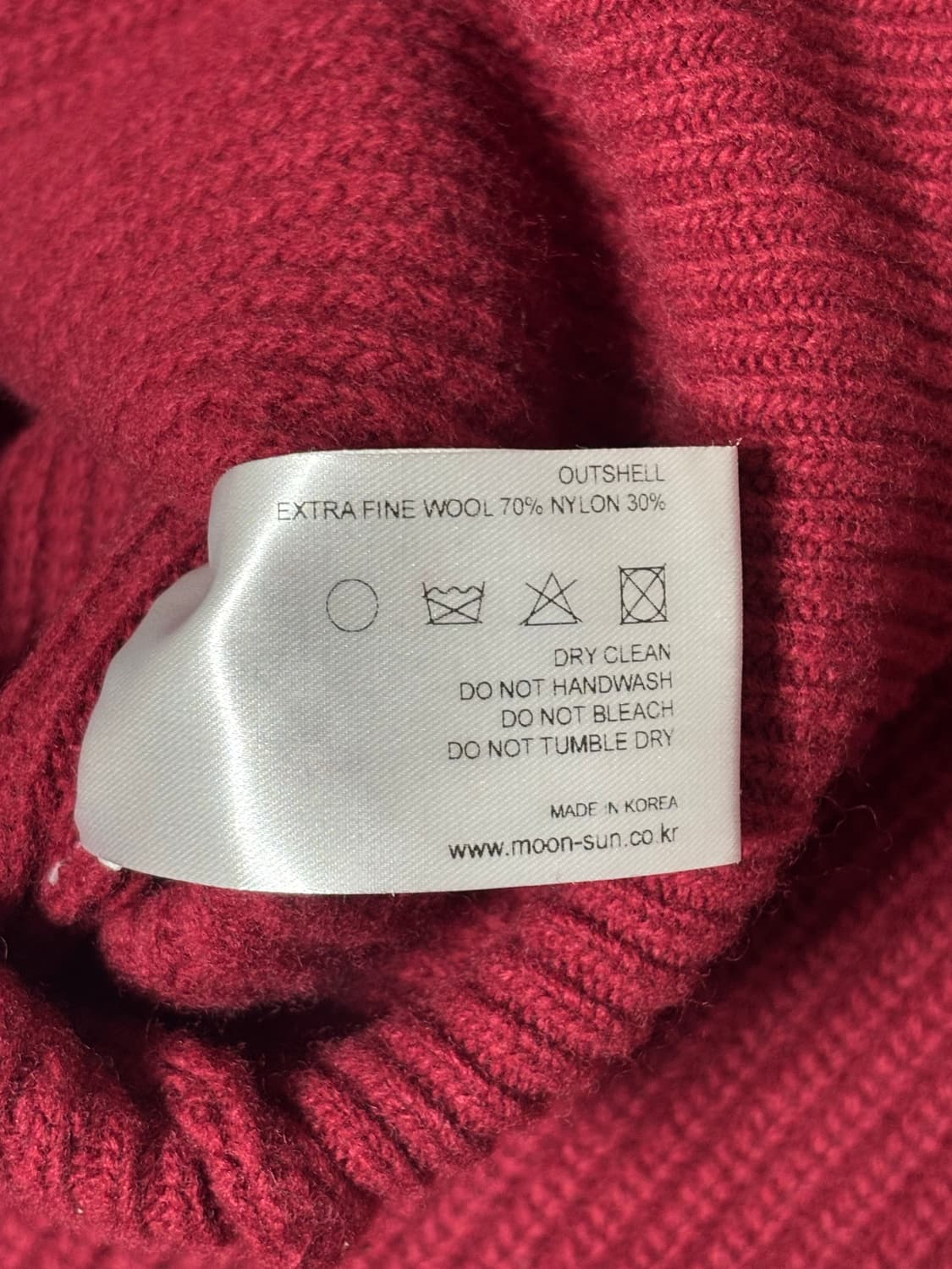문선 에센셜 아가일 홀 오버사이즈 니트-와인 상품이미지6