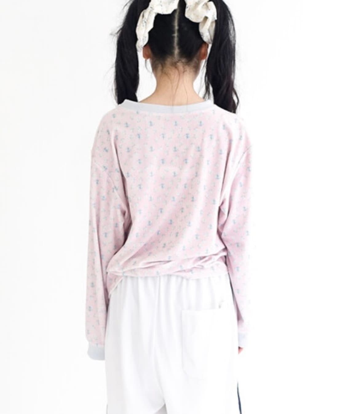 샵페어리 브이넥 플라워 테리 셔츠 v neck flower terry 상품이미지2