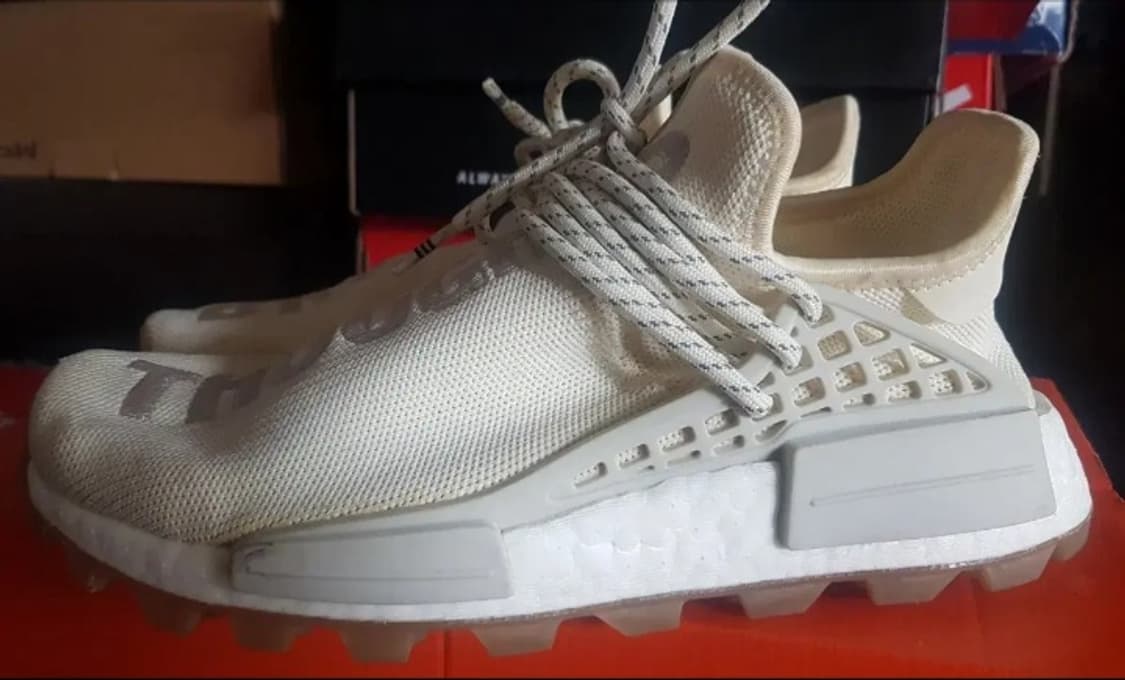 아디다스 X 퍼렐 윌리엄스 Hu NMD 235 상품이미지1